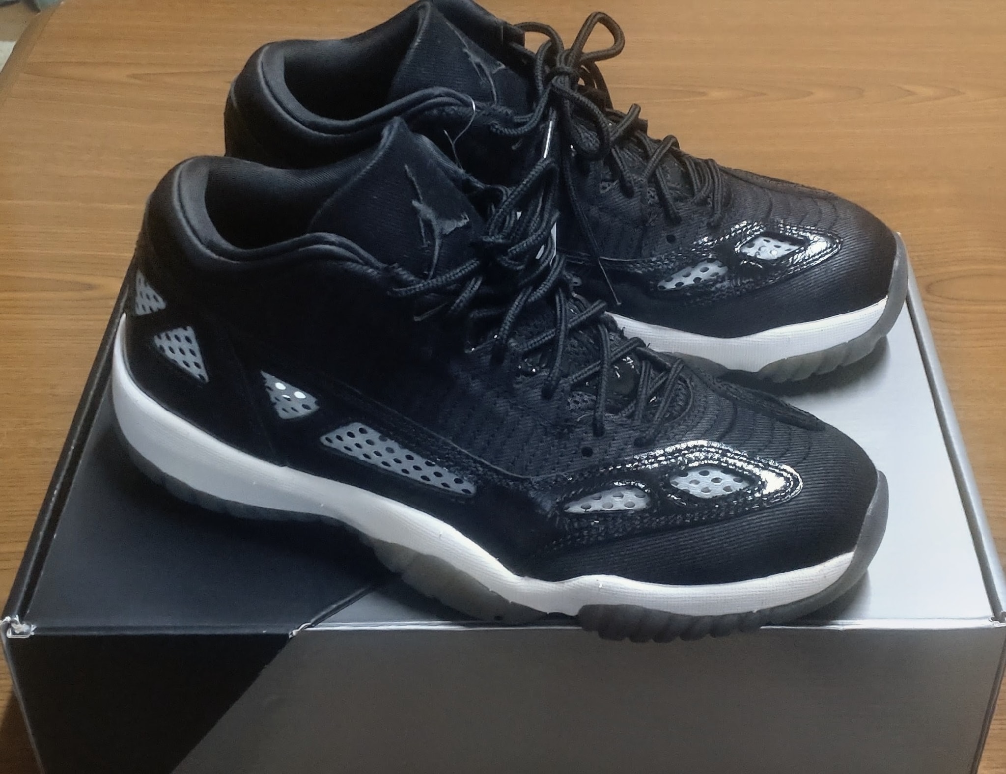 Nike Air Jordan 11 Retro Low IE "Craft"