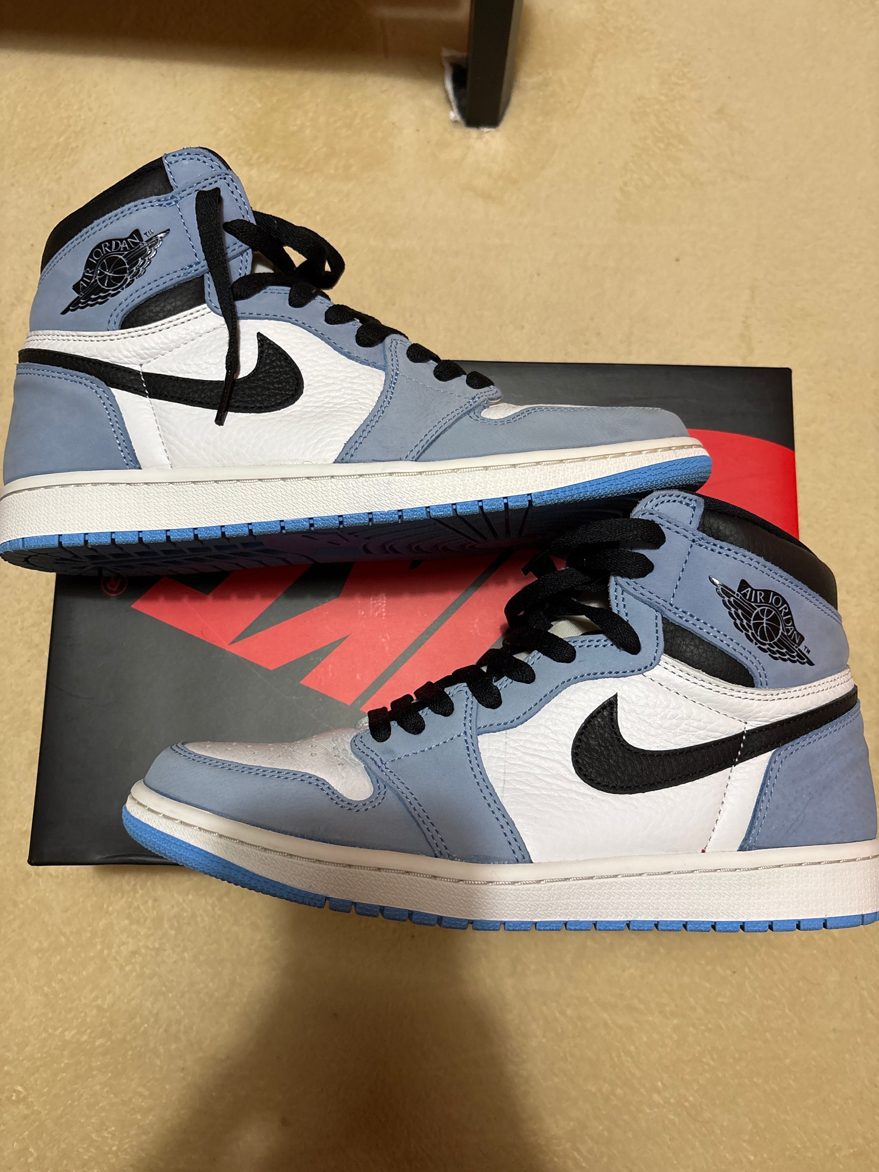 Nike Air Jordan 1 High OG "University Blue"