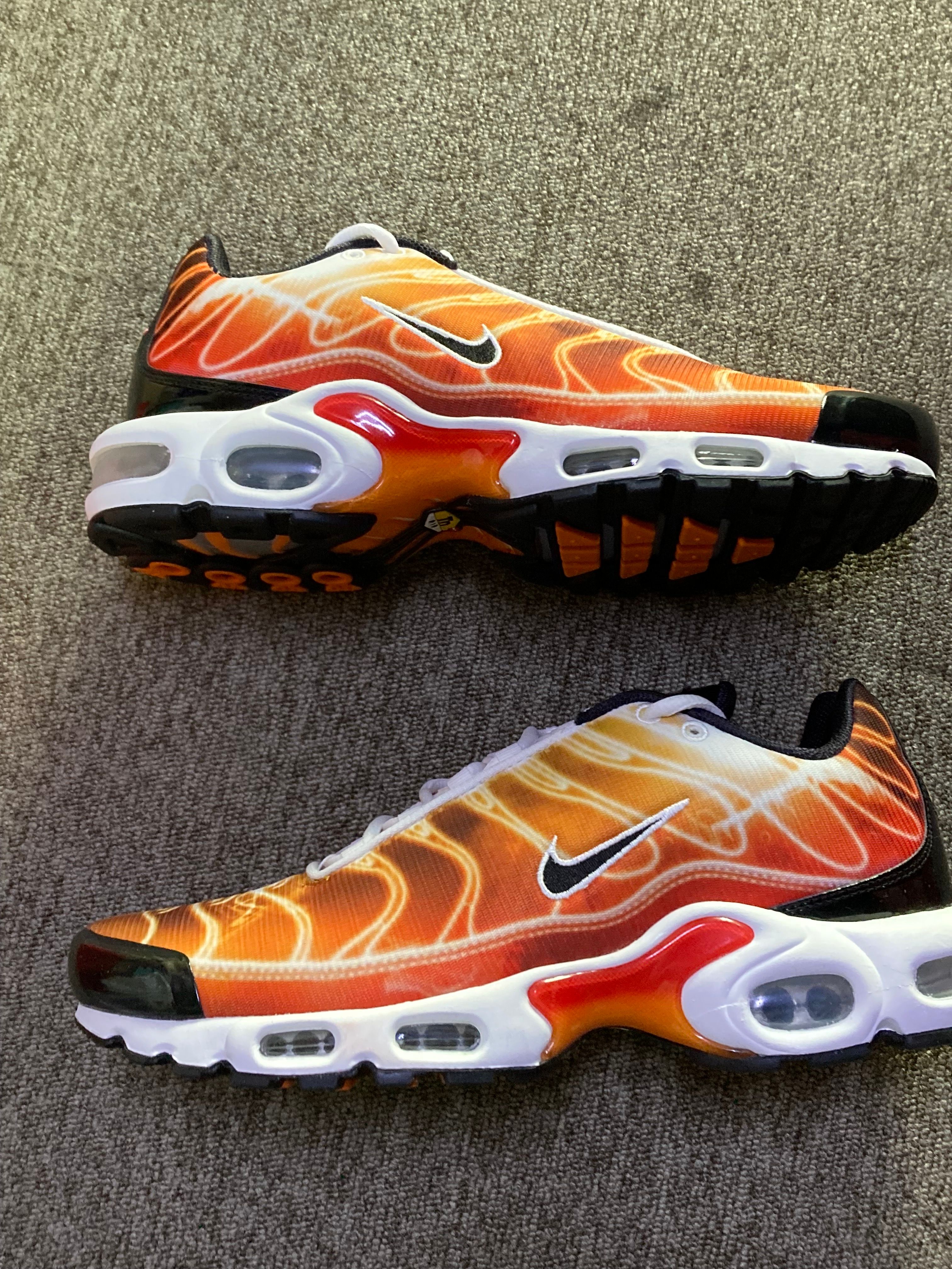 Nike Air Max Plus "Solar Flare"