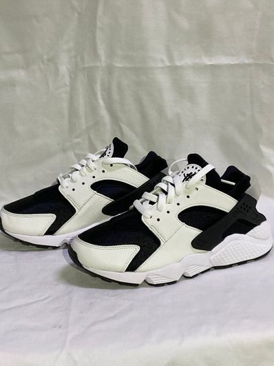 Nike Air Huarache "Black/White"