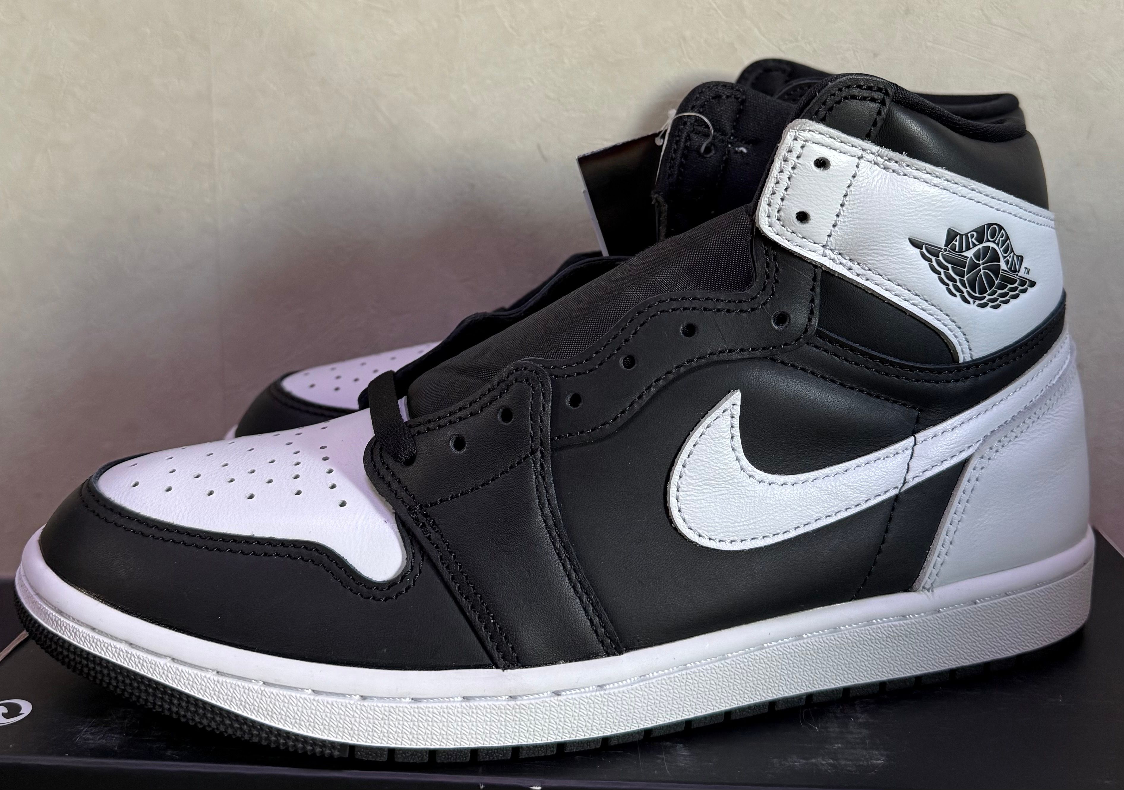 Nike Air Jordan 1 Retro High OG "Black/White"