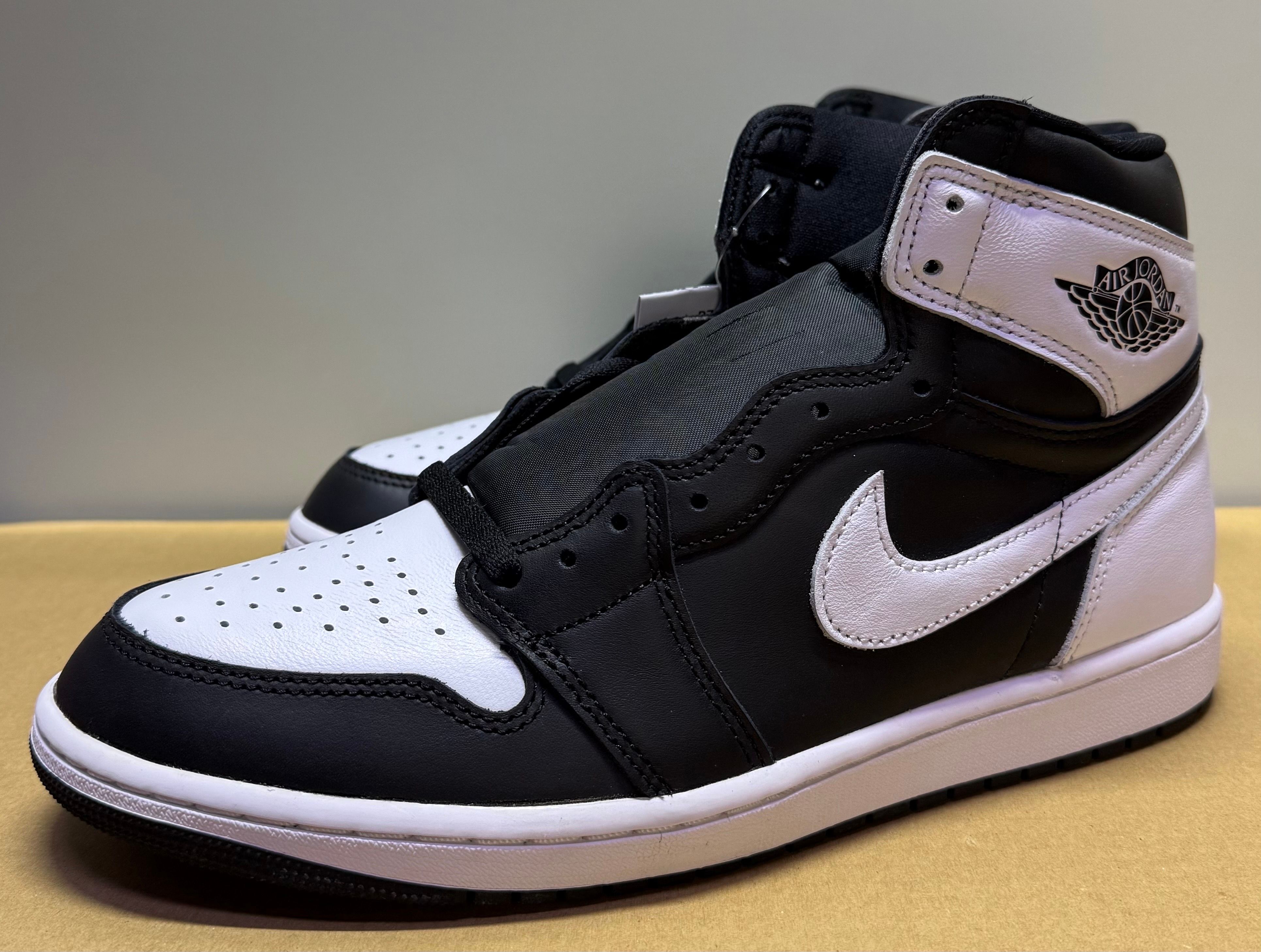 Nike Air Jordan 1 Retro High OG "Black/White"