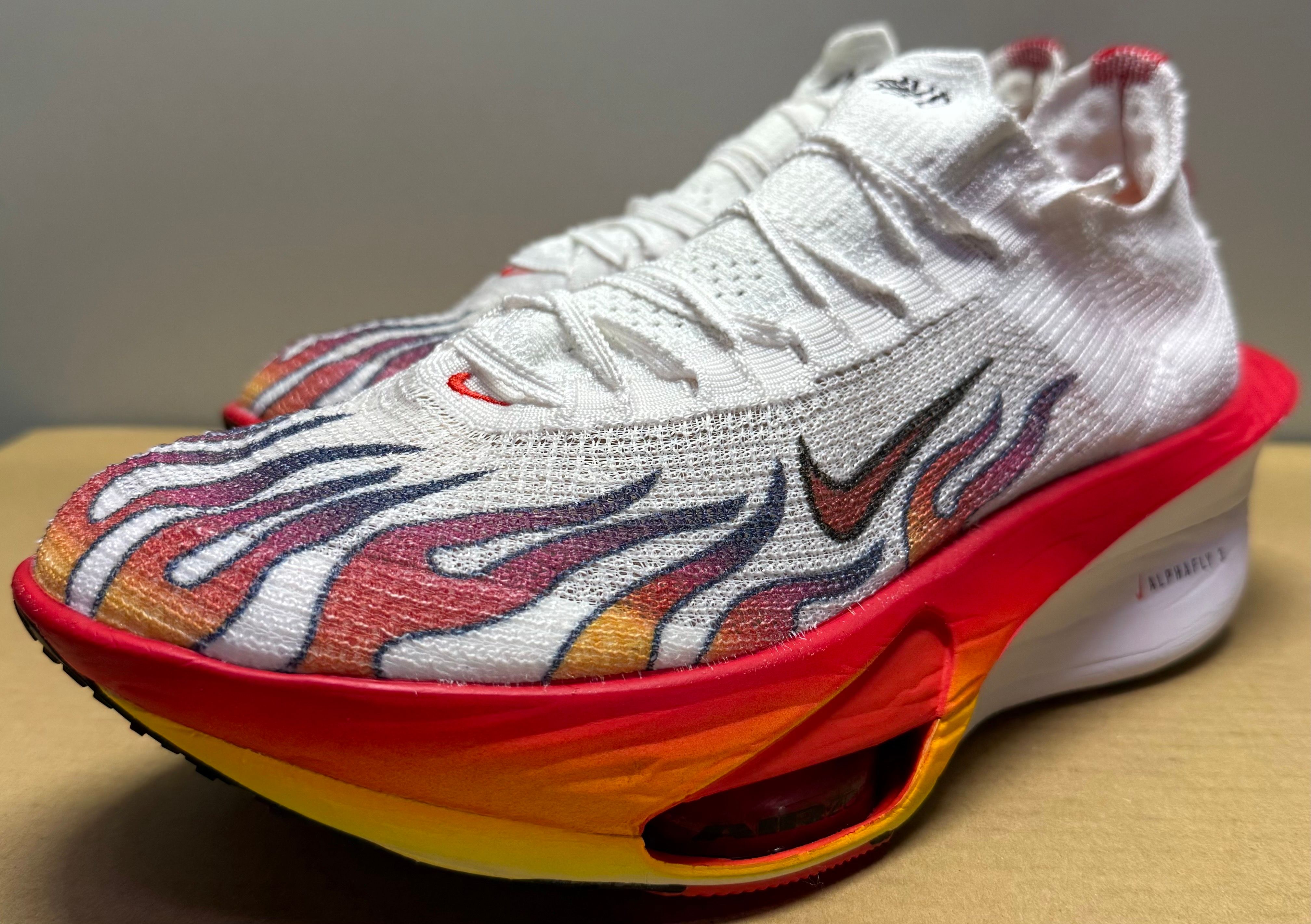 Nike AlphaFly 3 PRM "White/Black/University Red/Habanero Red"
