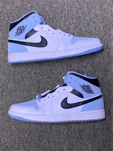 Nike Air Jordan 1 Mid "Ice Blue Nubuck"