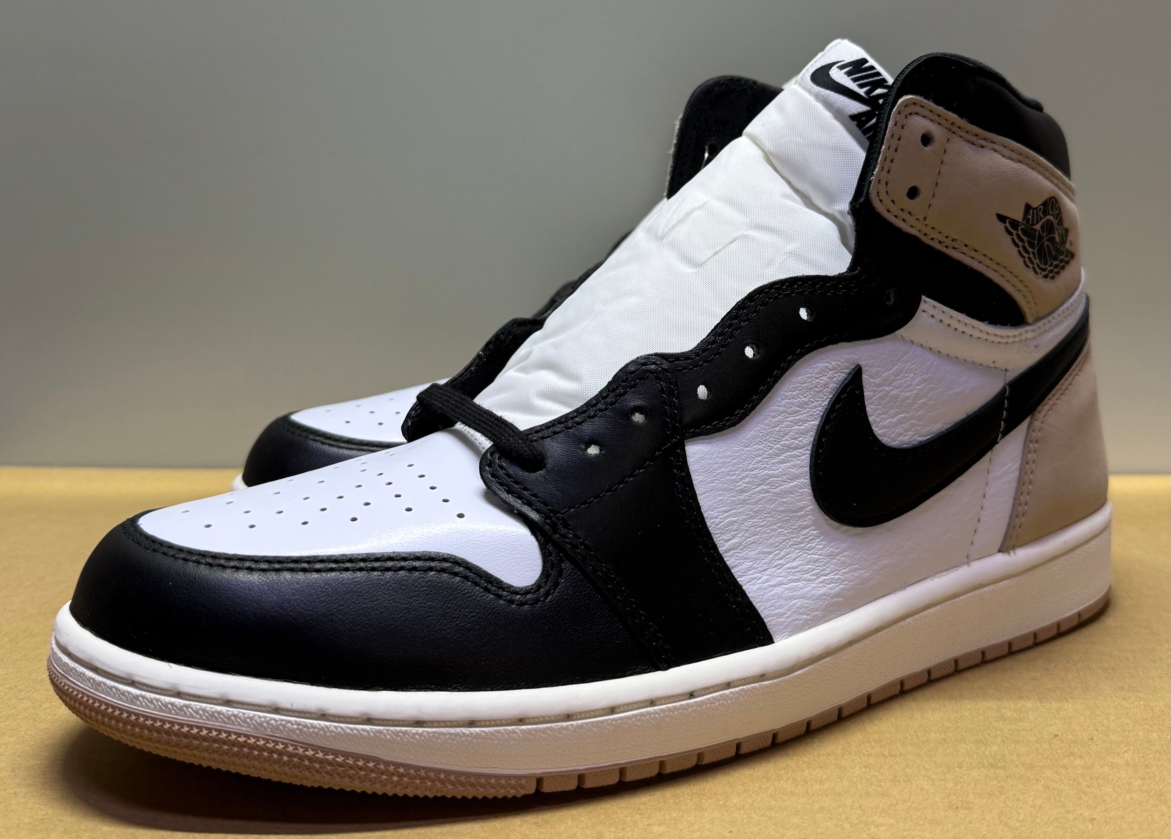 Nike Women's Air Jordan 1 Retro High OG "Latte"