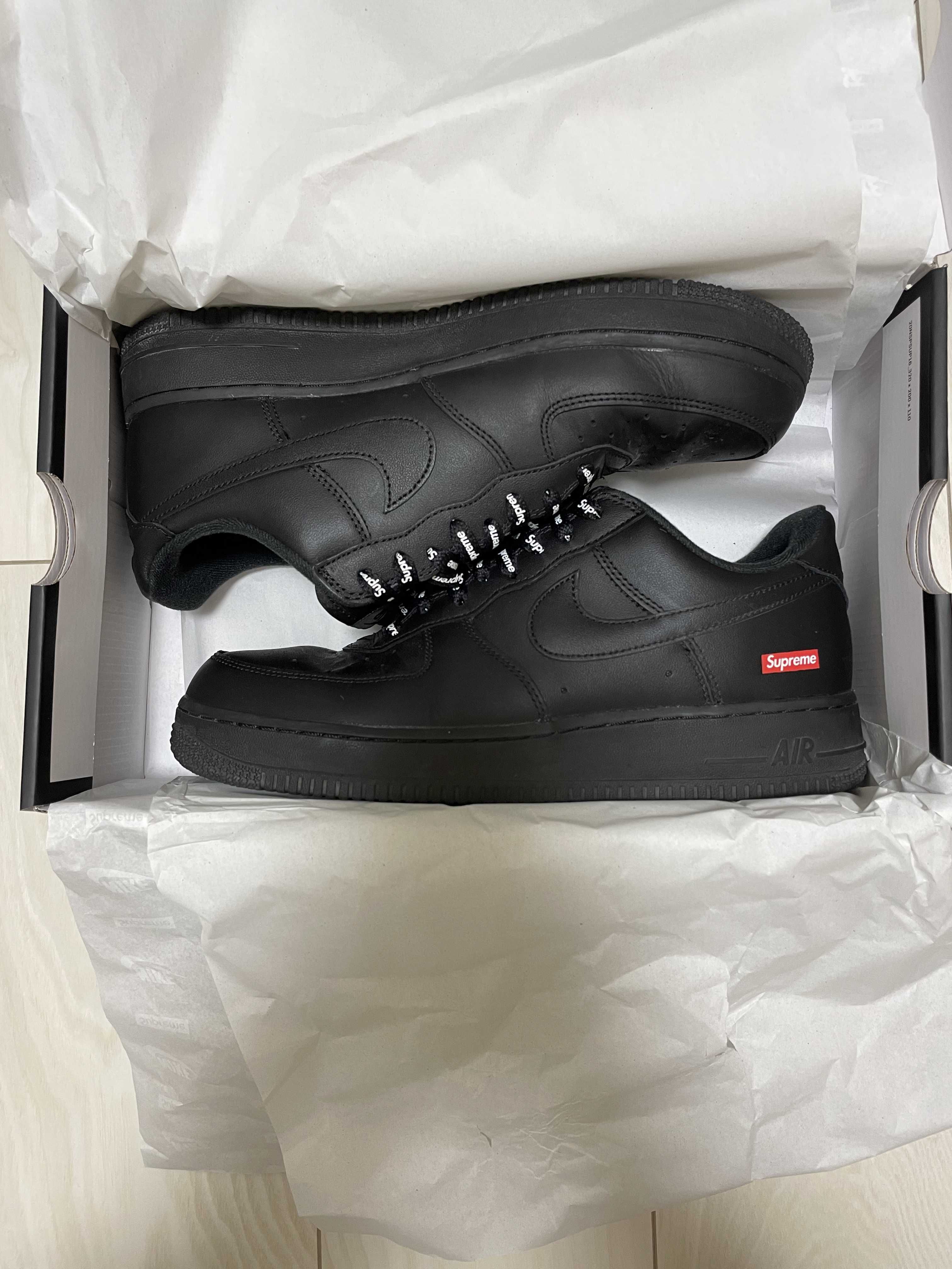 Supreme × Nike Air Force 1 Low "Black"