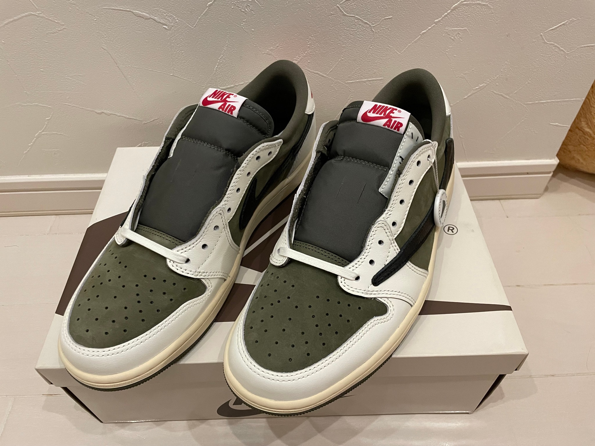 Travis Scott × Nike Air Jordan 1 Low OG SP "Reverse Olive"