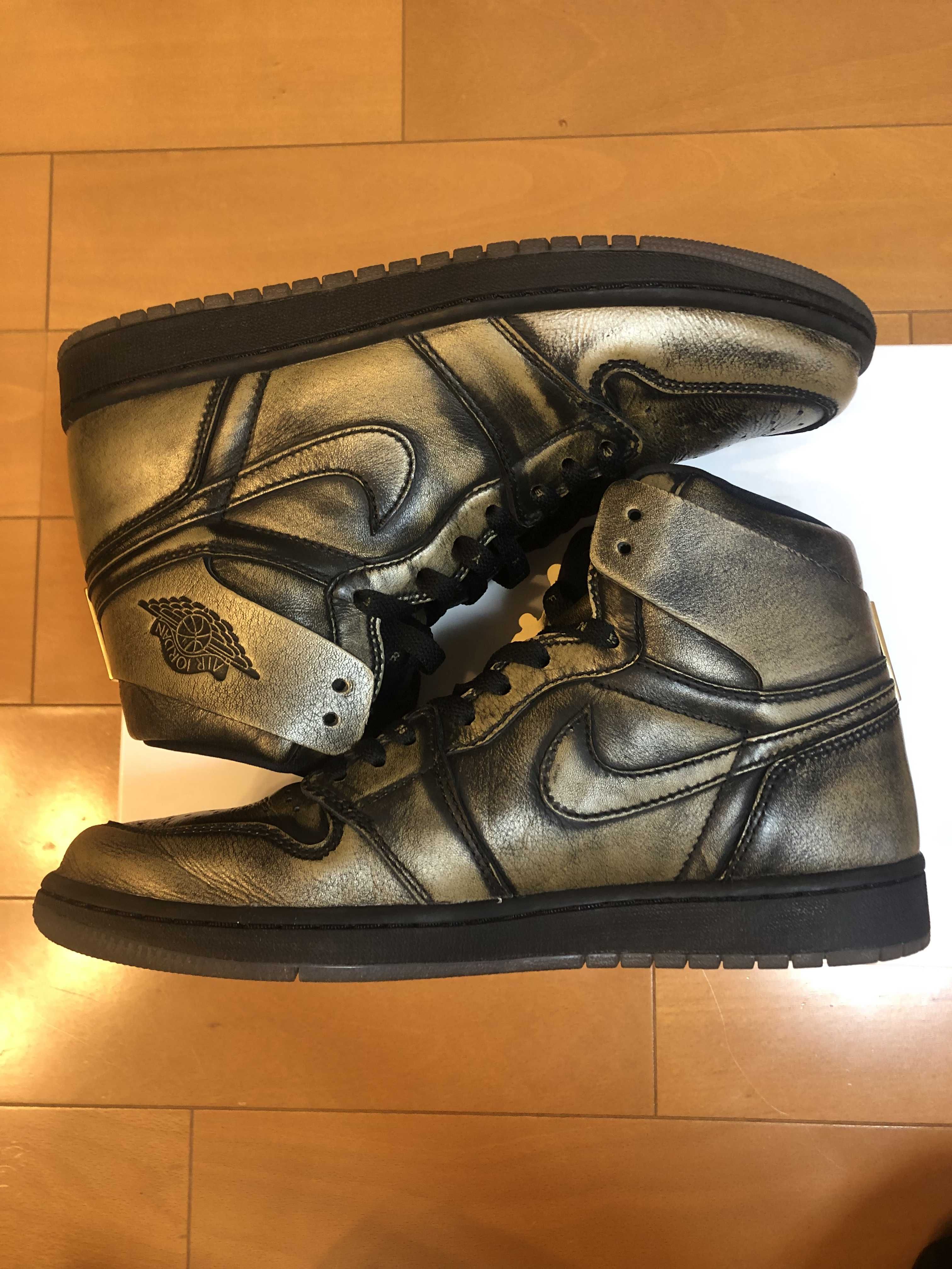 NIKE AIR JORDAN 1 RETRO HIGH OG WINGS "BLACK/BLACK-METALLIC GOLD"