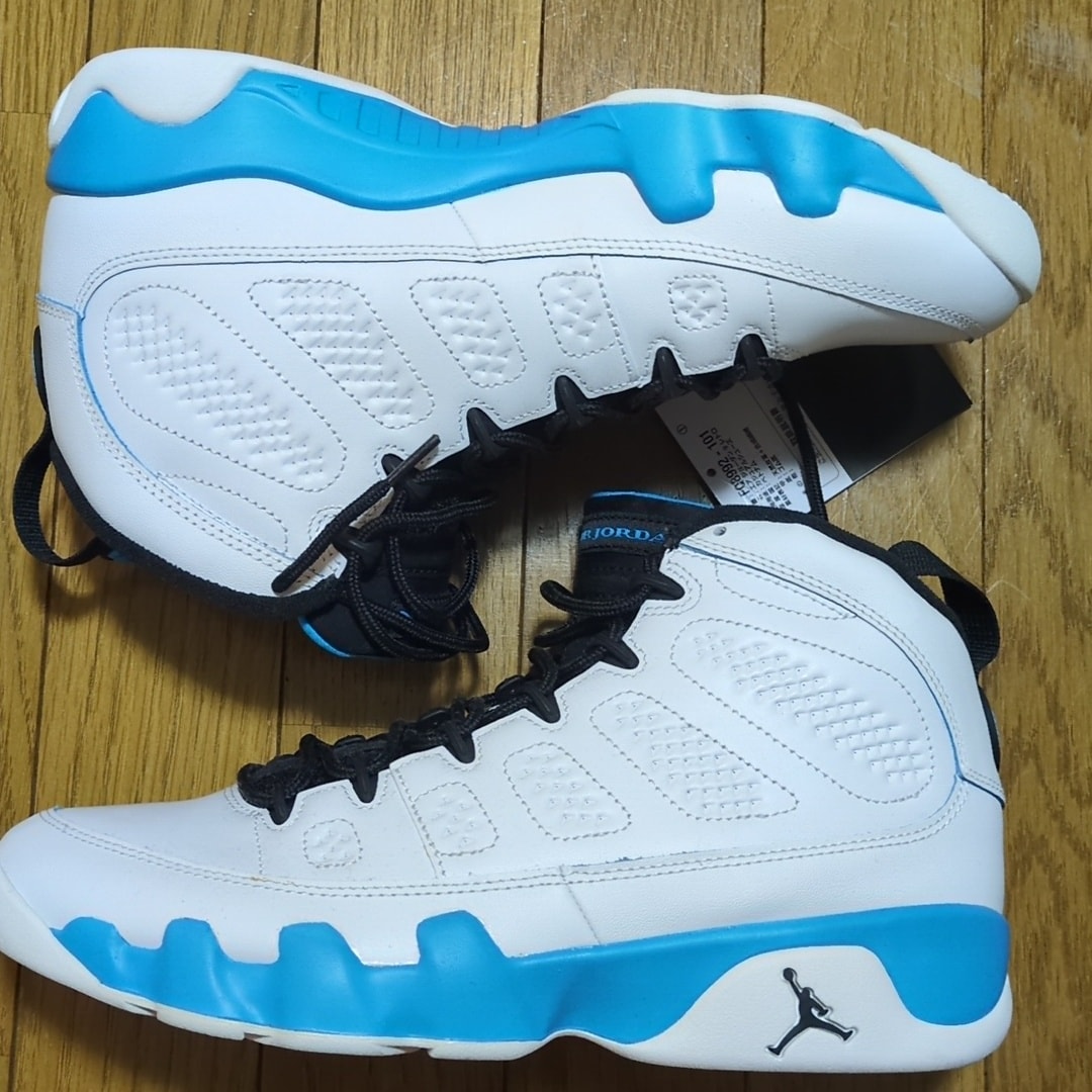 Nike Air Jordan 9 Retro "Powder Blue"