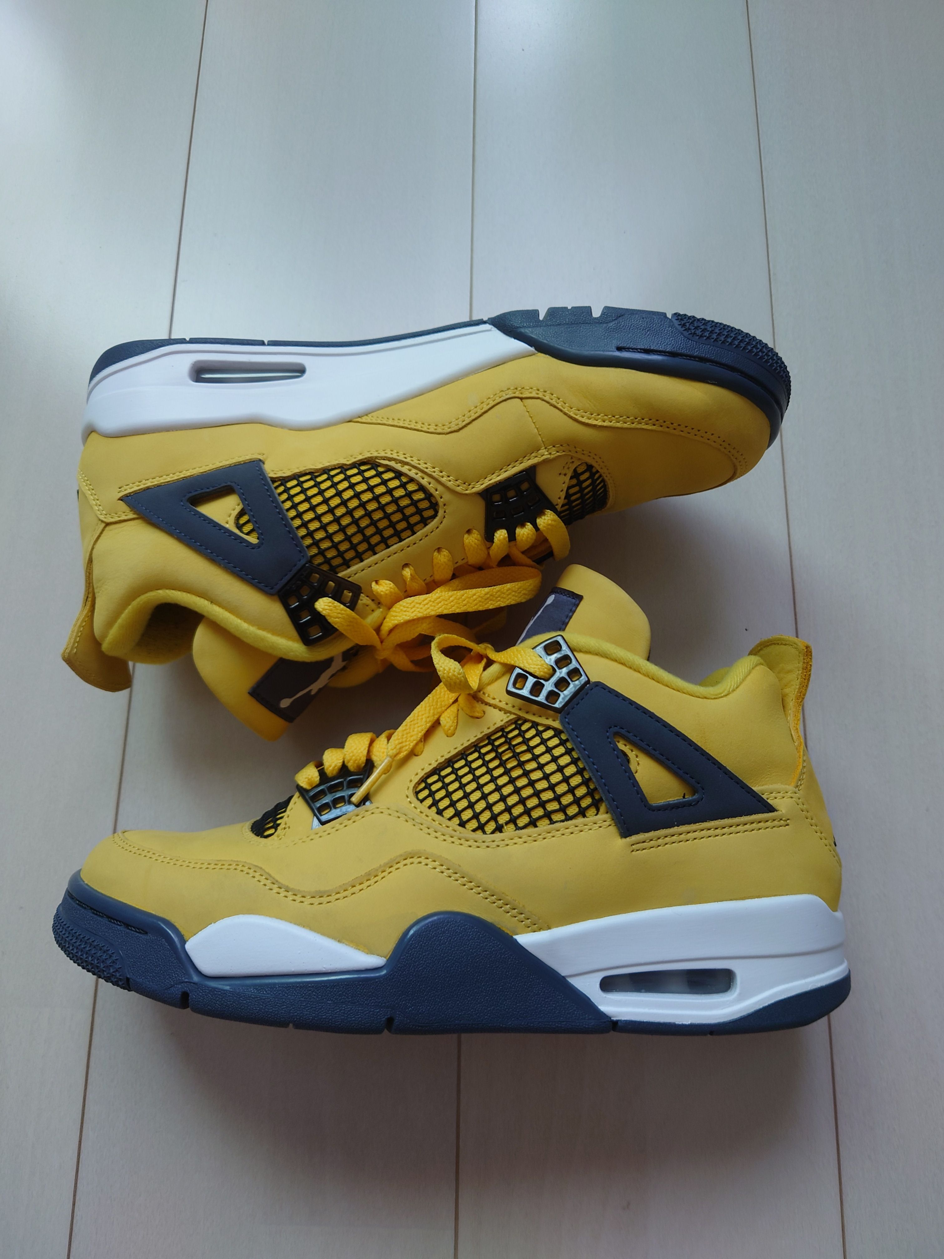 Nike Air Jordan 4 "Tour Yellow"