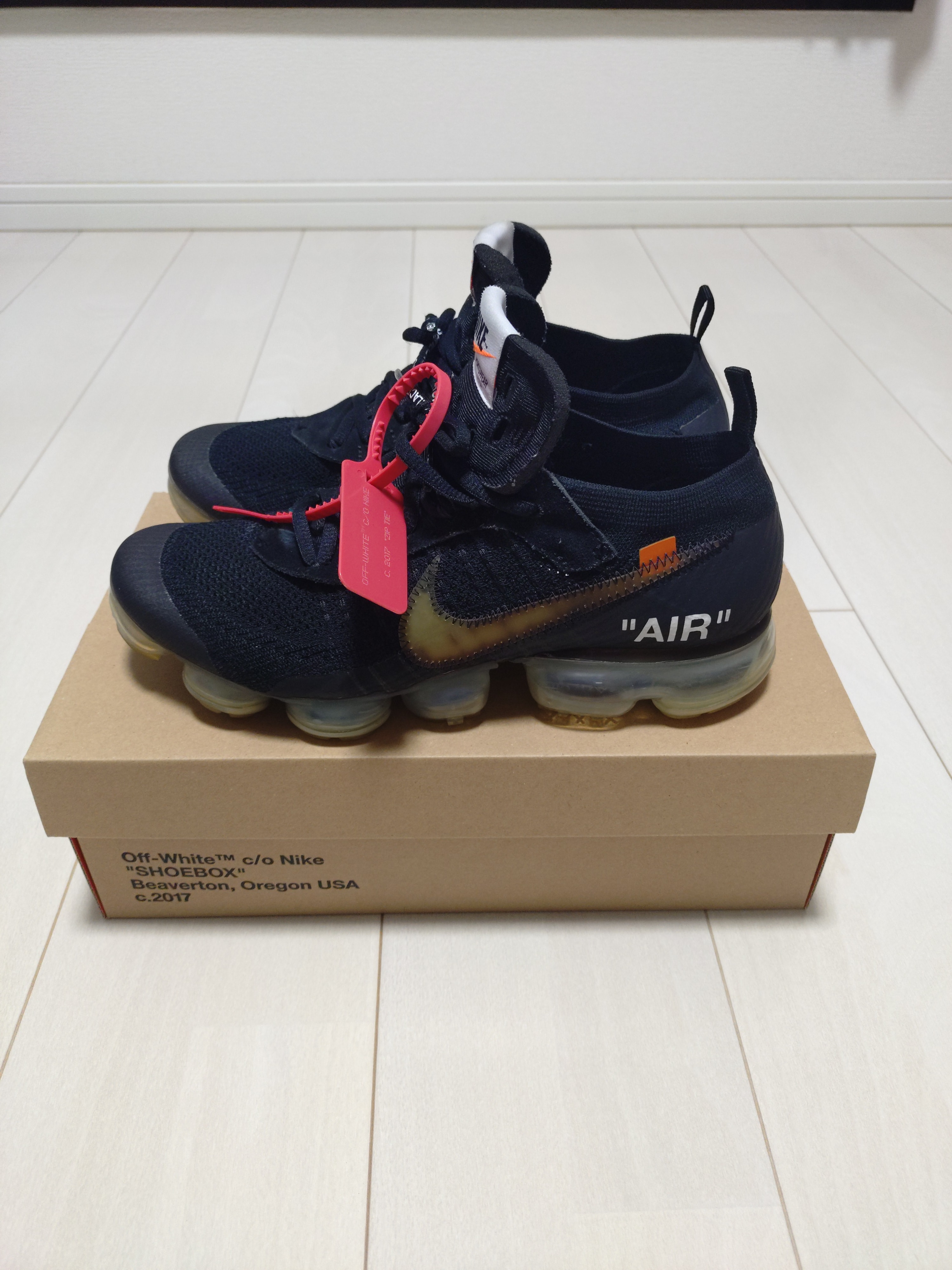 Off-White × Nike Air Vapormax "Black/Total Orange/Clear"