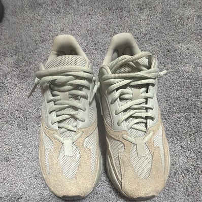 adidas YEEZY Boost 700 "Salt"