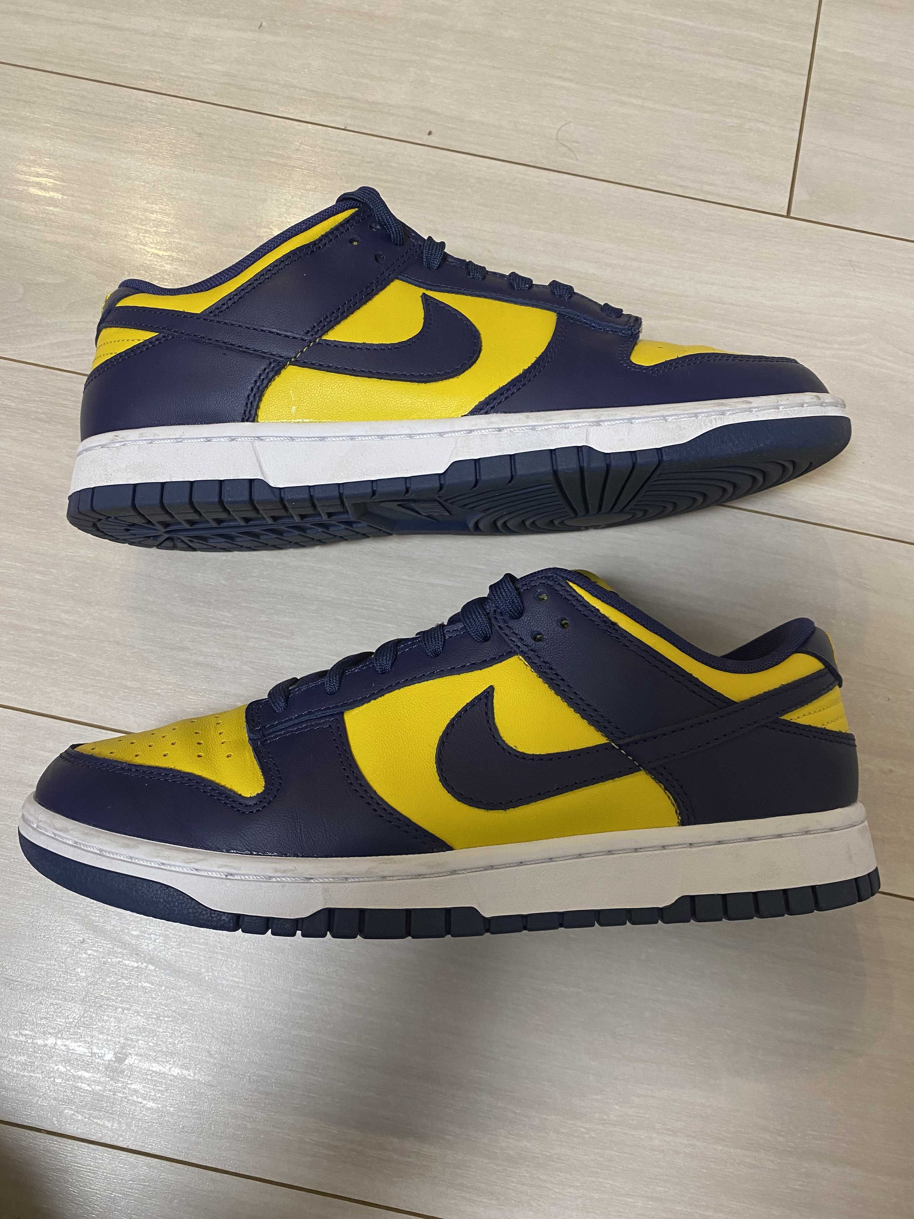 Nike Dunk Low "Michigan"