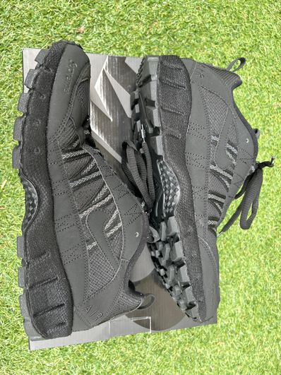 Supreme × Nike Air Humara "Black"