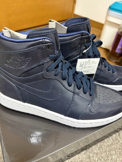 Nike Air Jordan 1 Retro High "Patent Dark Obsidian"