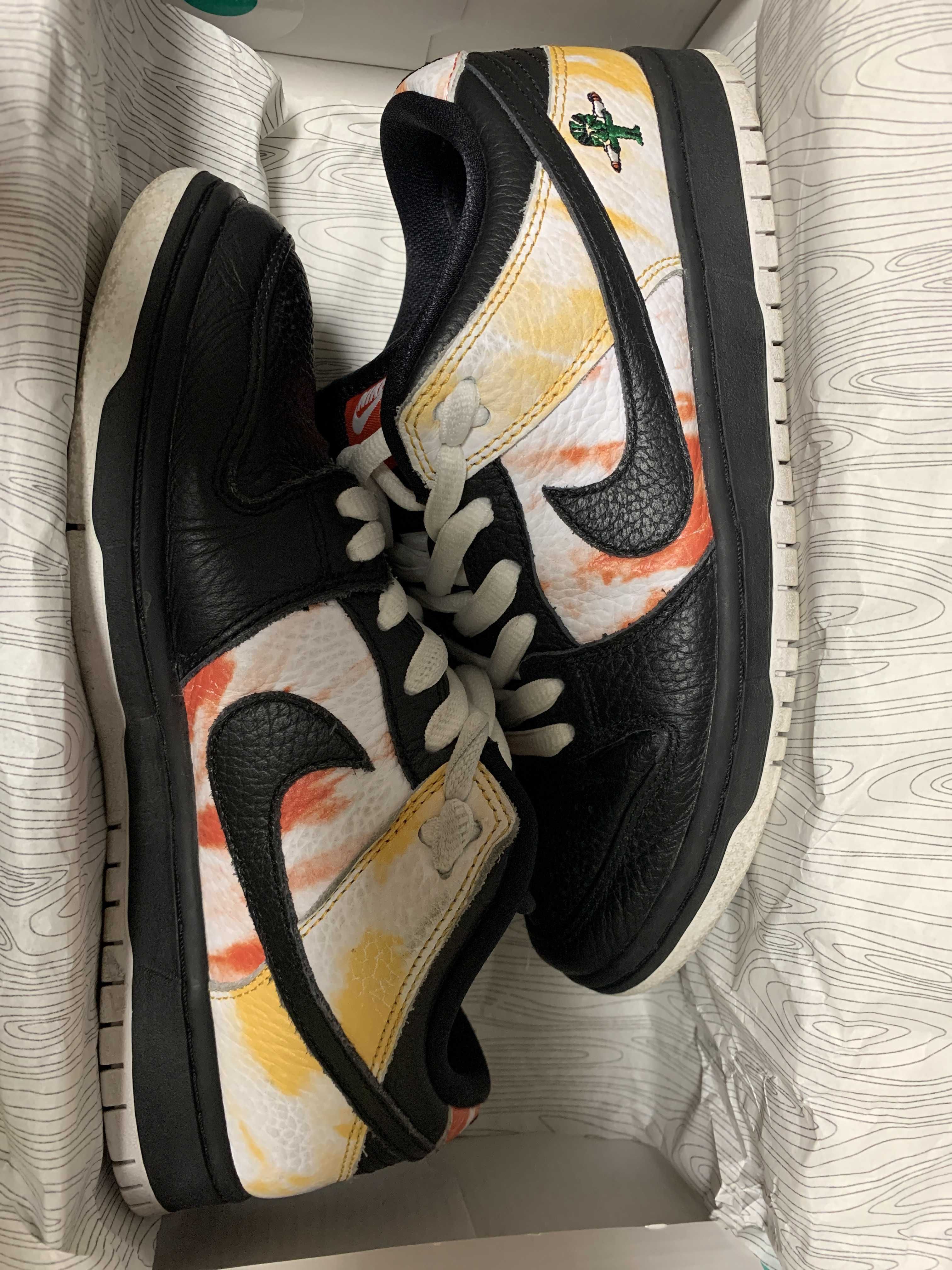 Nike SB Dunk Low "Raygun Tie-Dye/Black"