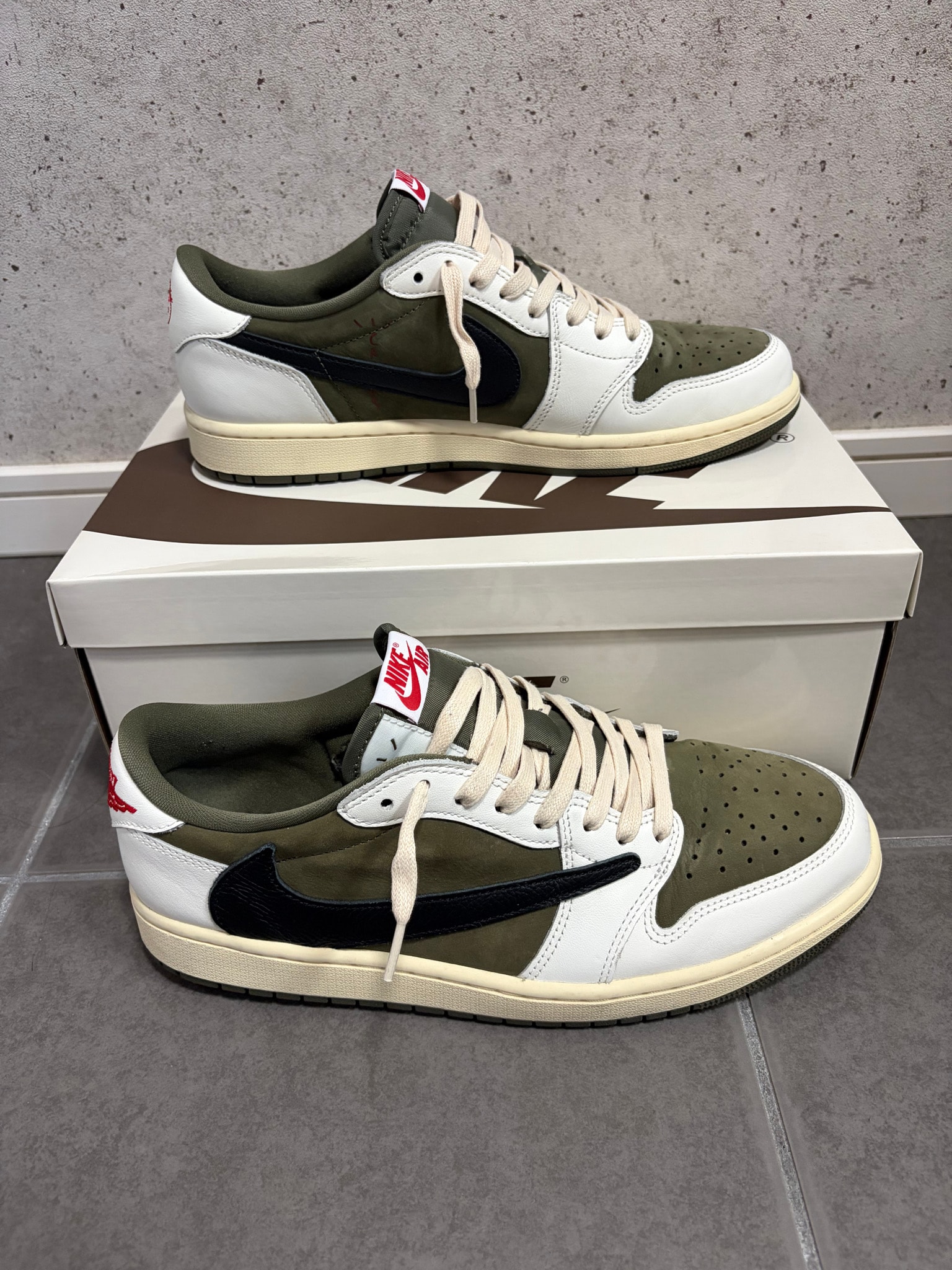Travis Scott × Nike Air Jordan 1 Low OG SP "Reverse Olive"