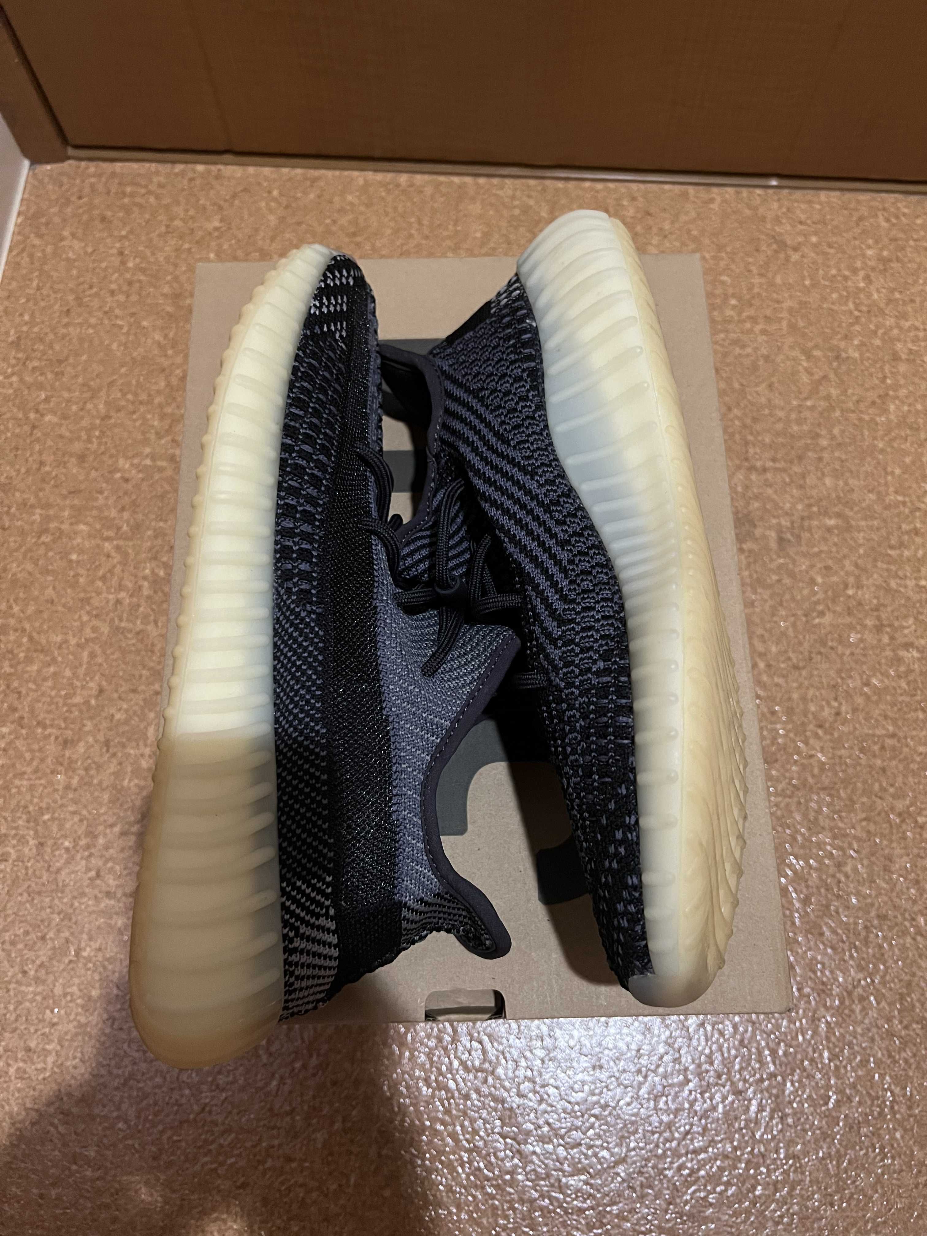 adidas YEEZY Boost 350V2 "Carbon"