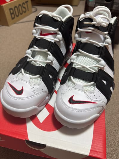 NIKE AIR MORE UPTEMPO "WHITE/BLACK/UNIVERSITY RED"(2020)