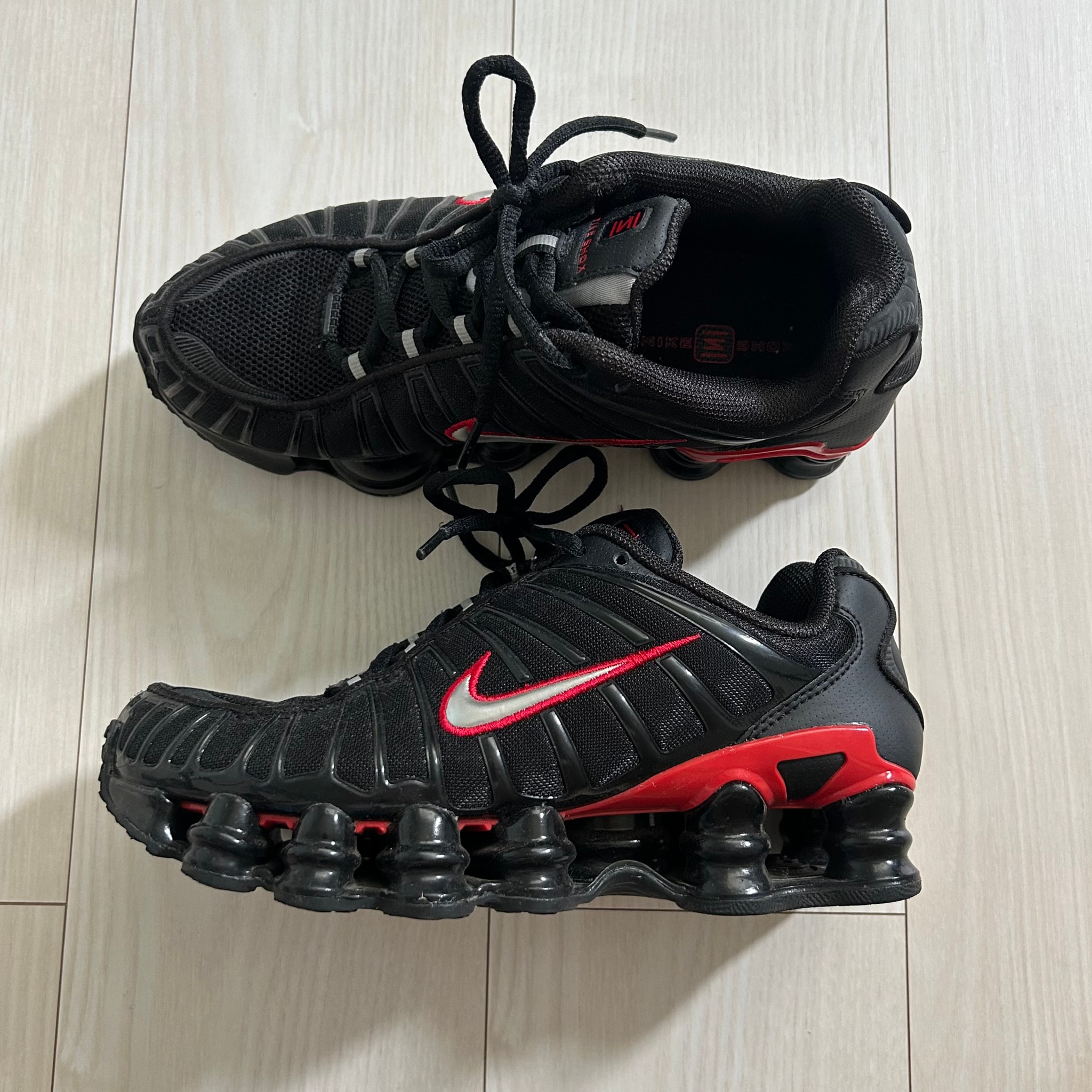 Nike Shox TL "Black/University Red/Metallic Silver"