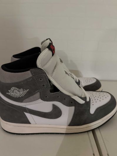 Nike Air Jordan 1 Retro High OG "Black and Smoke Grey"