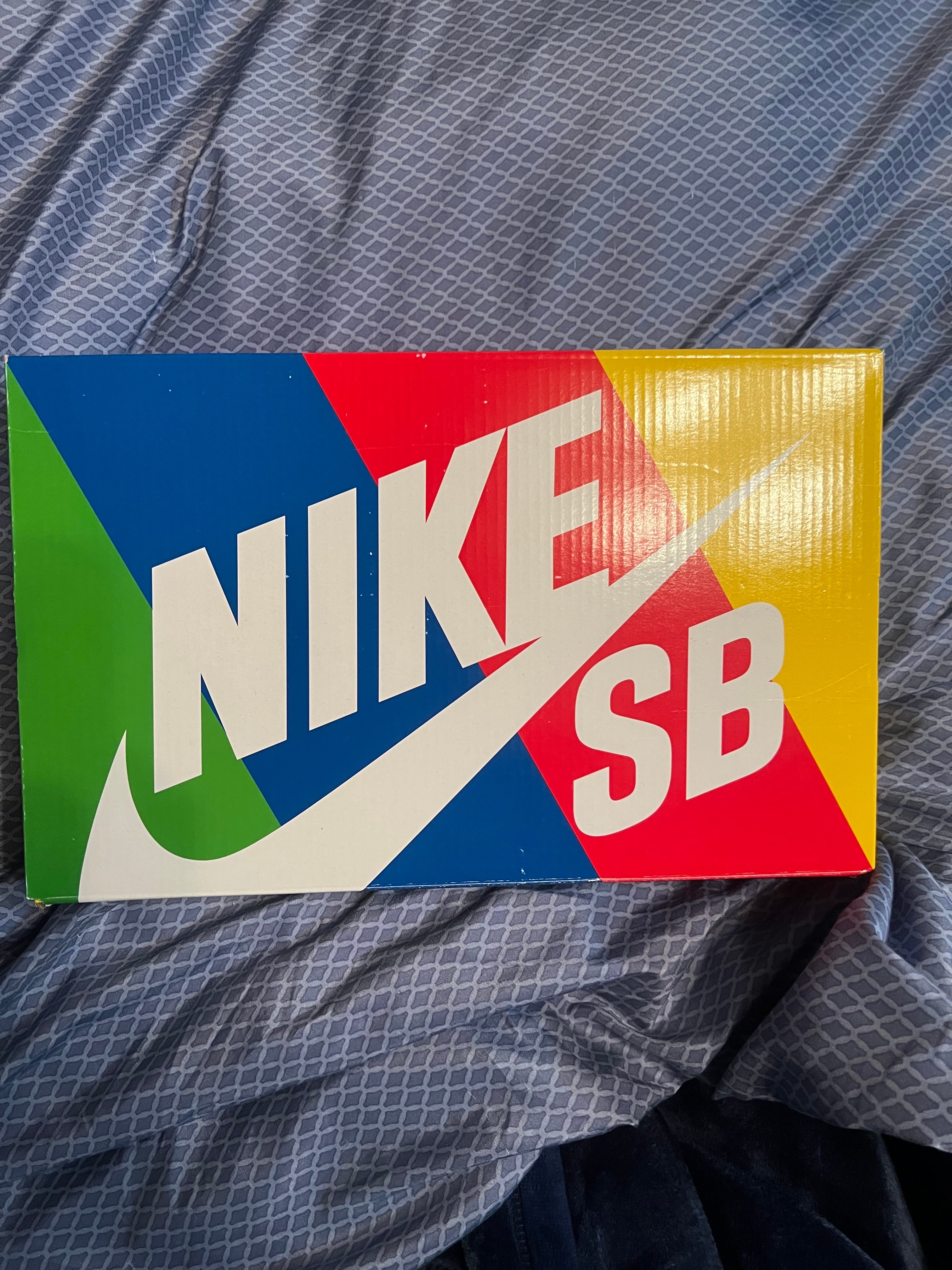 ハフ × ナイキ SB ダンク ロー "ニューヨーク"