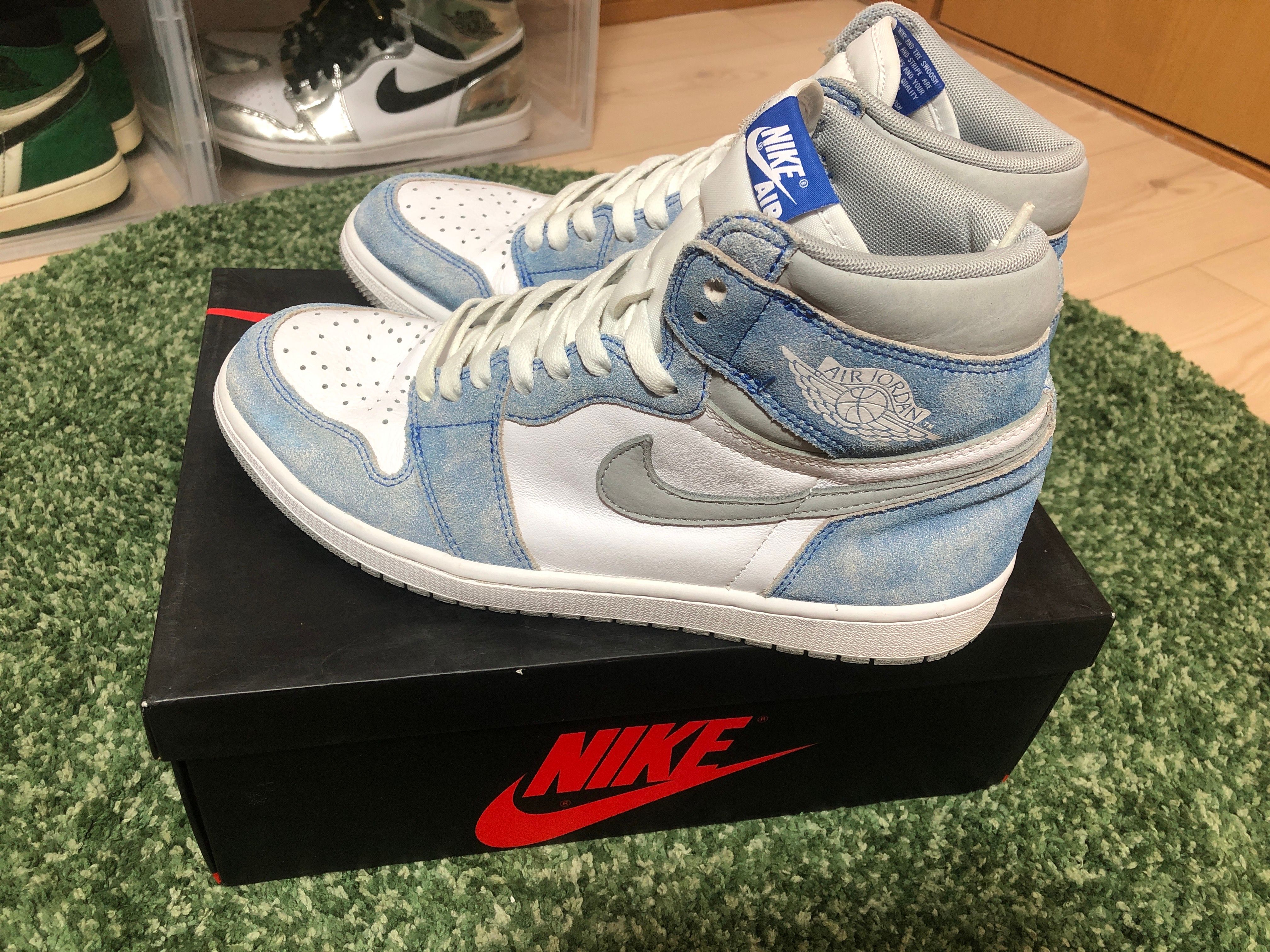 Nike Air Jordan 1 High OG "Hyper Royal"