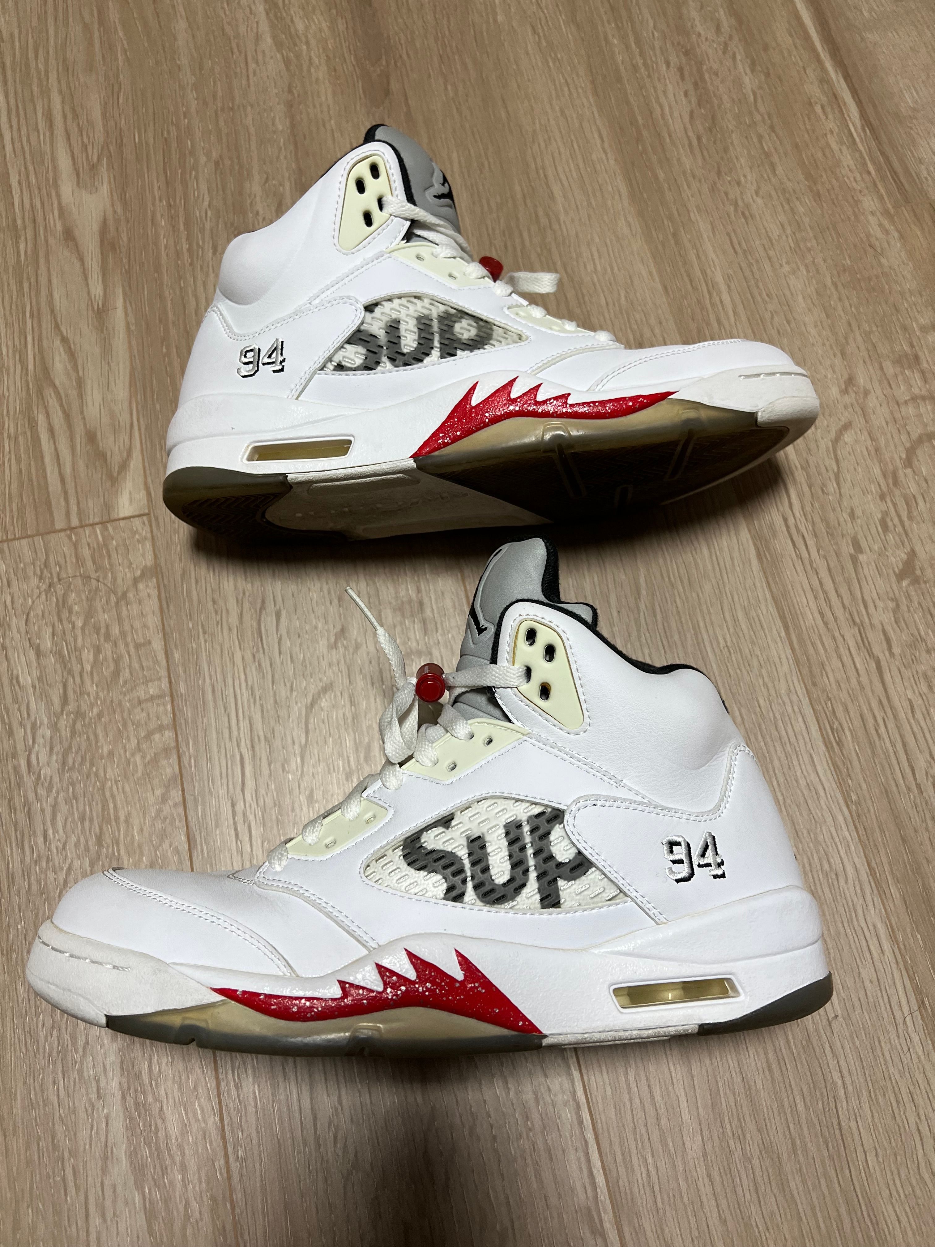 Supreme × Nike Air Jordan 5 Retro "White"