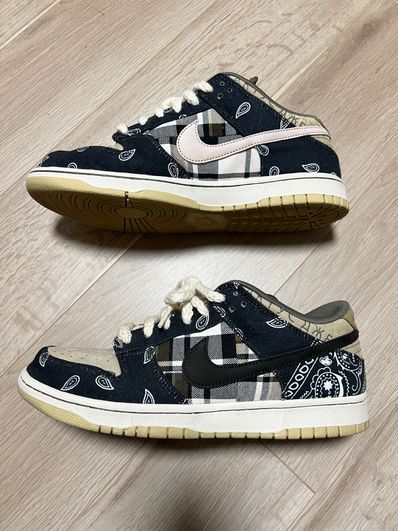 Travis Scott × Nike SB Dunk Low "Black/Parachute Beige"