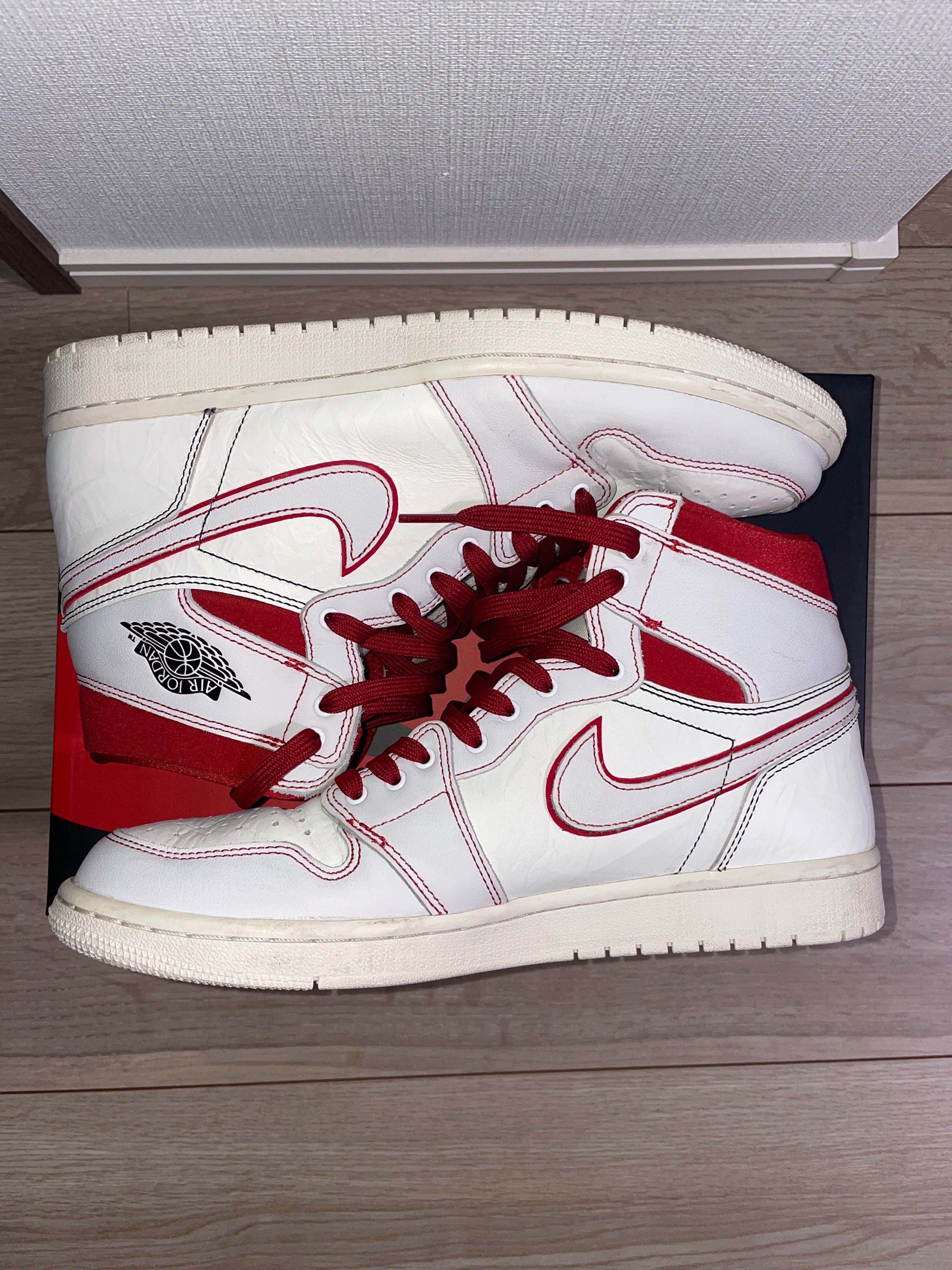 Nike Air Jordan 1 Retro High OG "Sail/University Red"