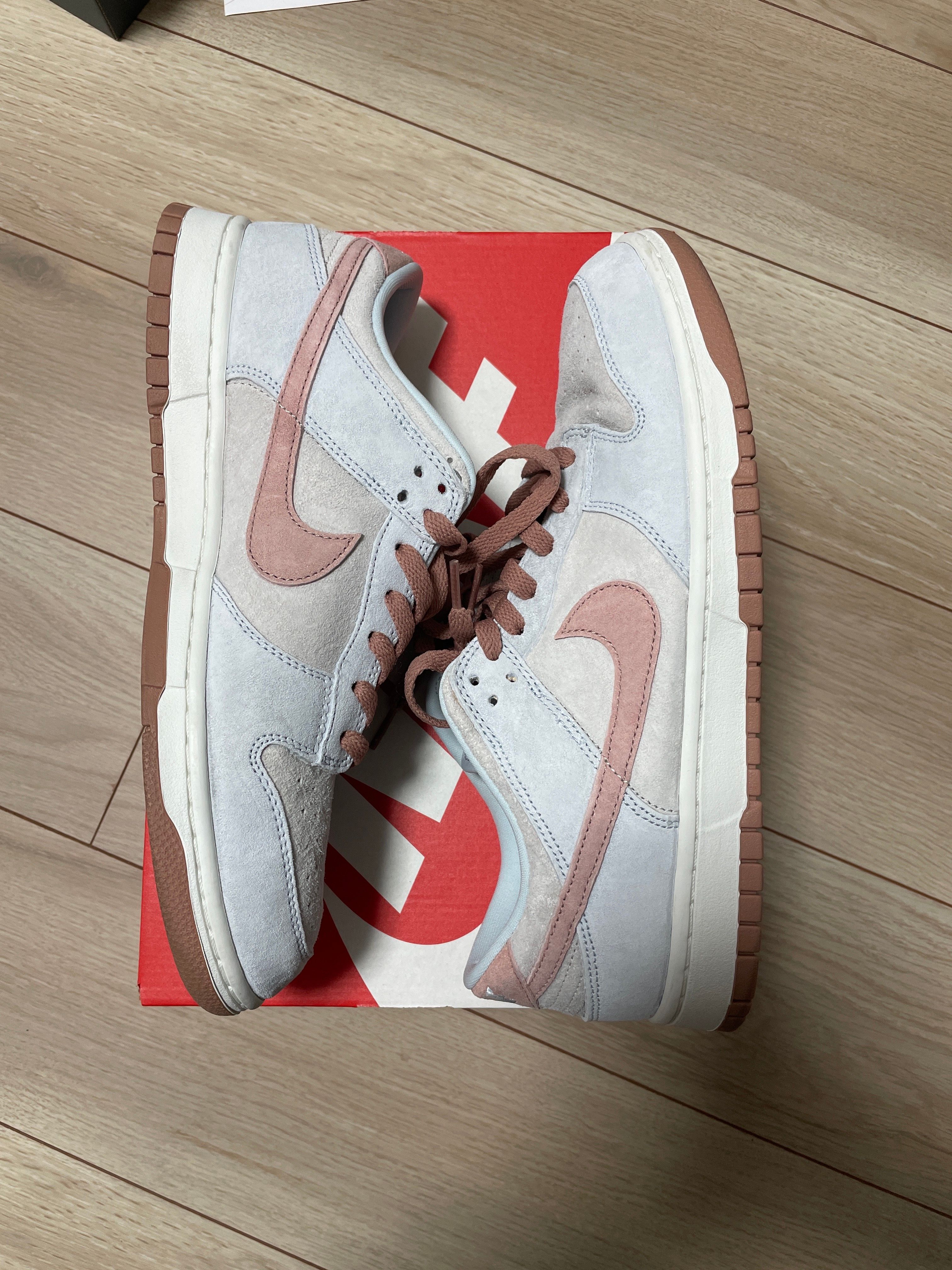 Nike Dunk Low "Fossil Rose"