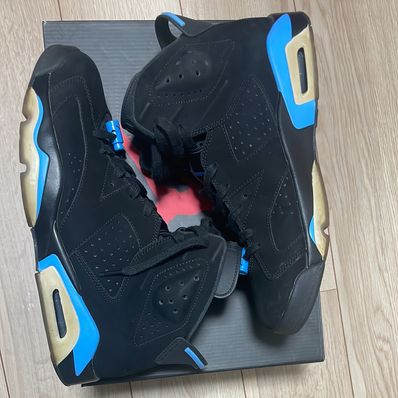 NIKE AIR JORDAN 6 RETRO "UNC"