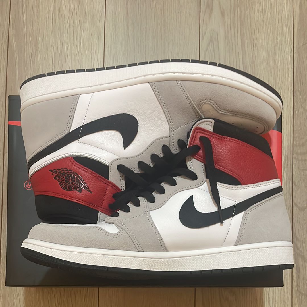 Nike Air Jordan 1 High OG "White/Black/Light Smoke Grey"