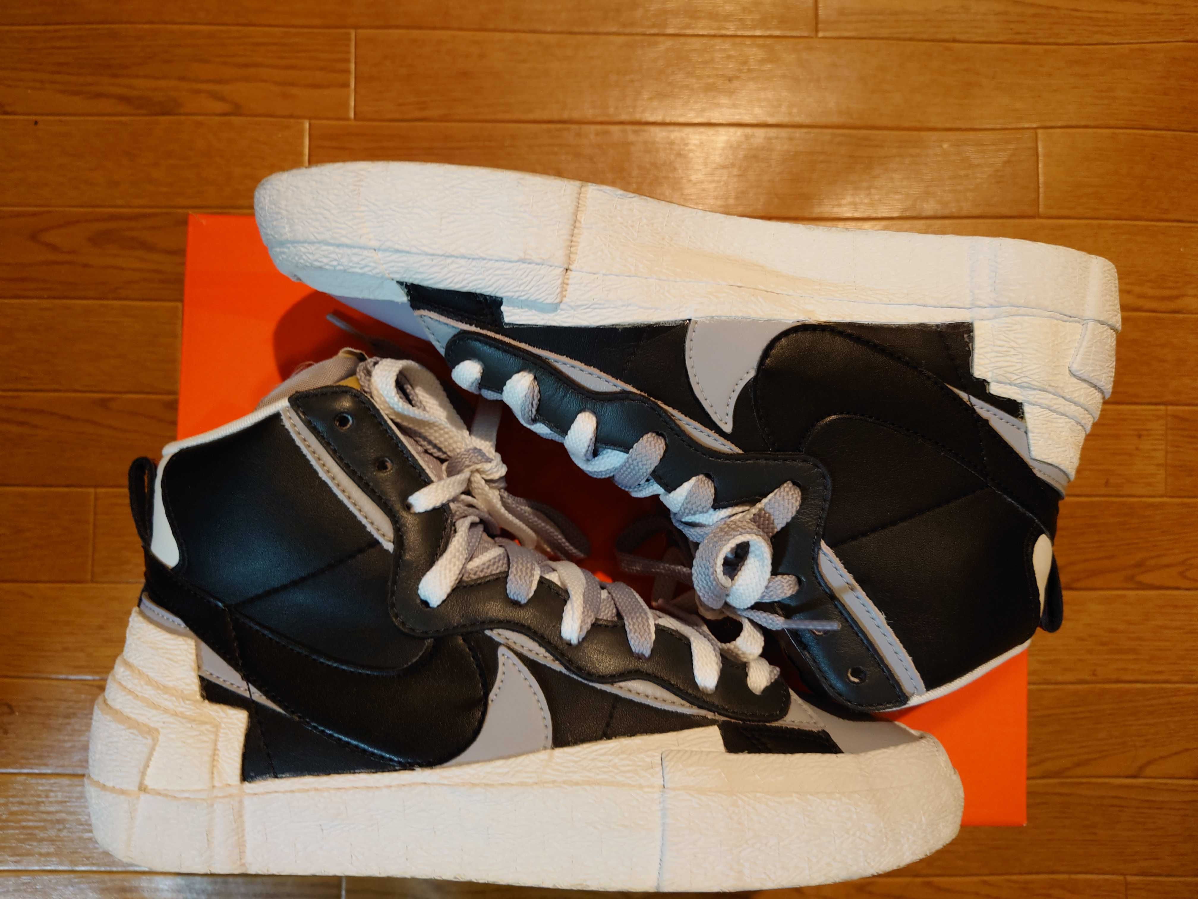 sacai × NIKE BLAZER MID "BLACK/WOLF GREY/WHITE"