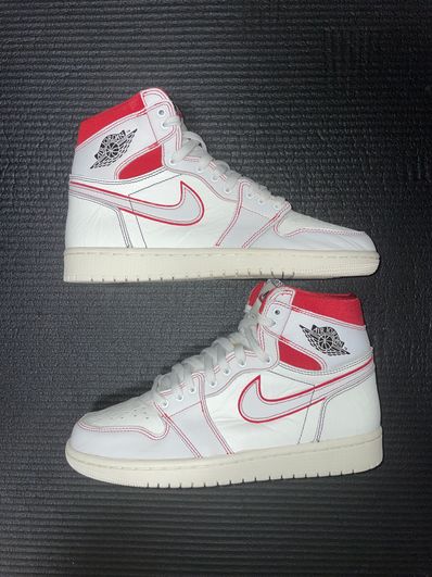 Nike Air Jordan 1 Retro High OG "Sail/University Red"