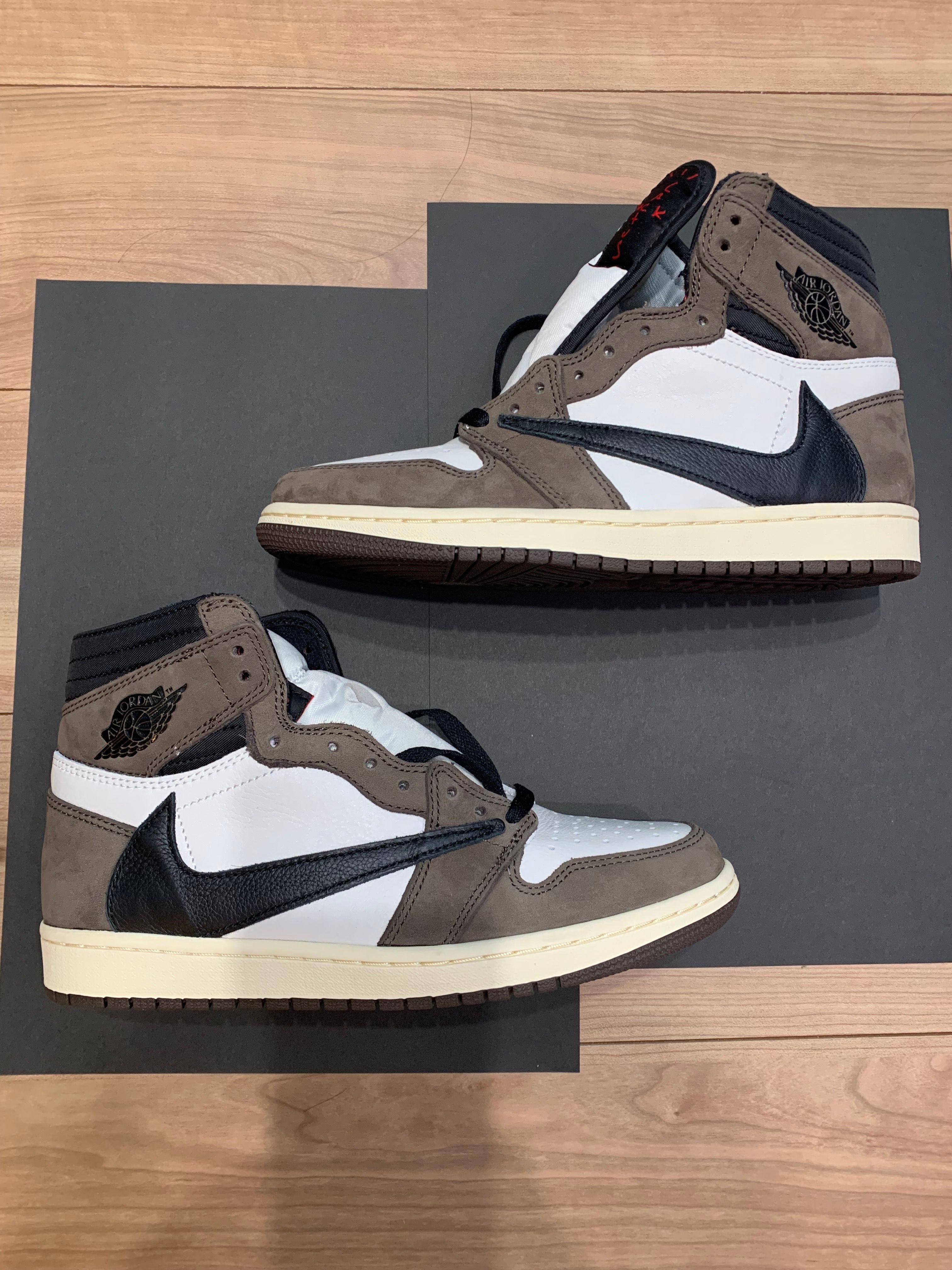 Travis Scott × Nike Air Jordan 1 Retro High OG TS SP "Sail/Dark Mocha"