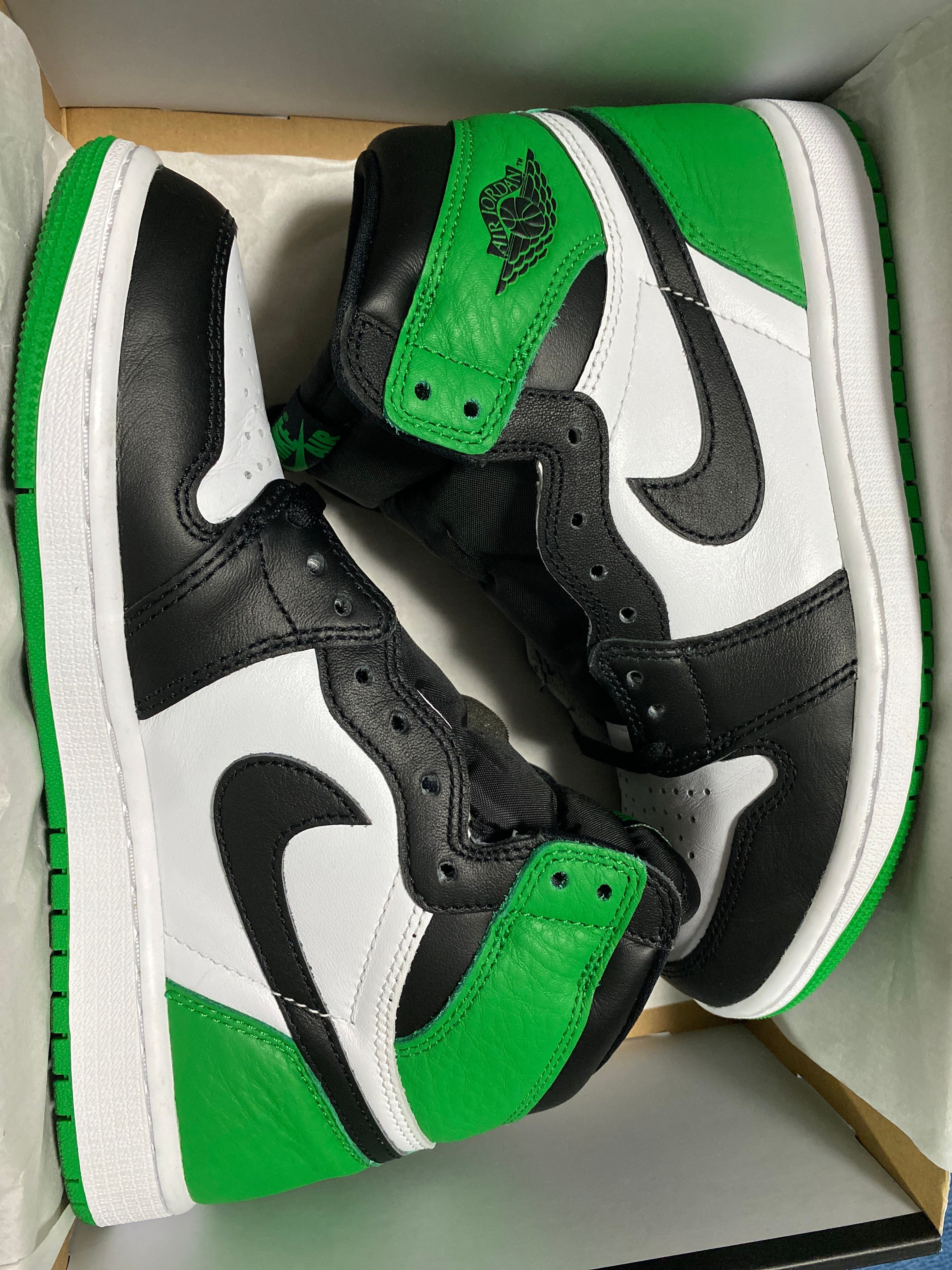 Nike Air Jordan 1 Retro High OG "Celtics/Black and Lucky Green" (2023)