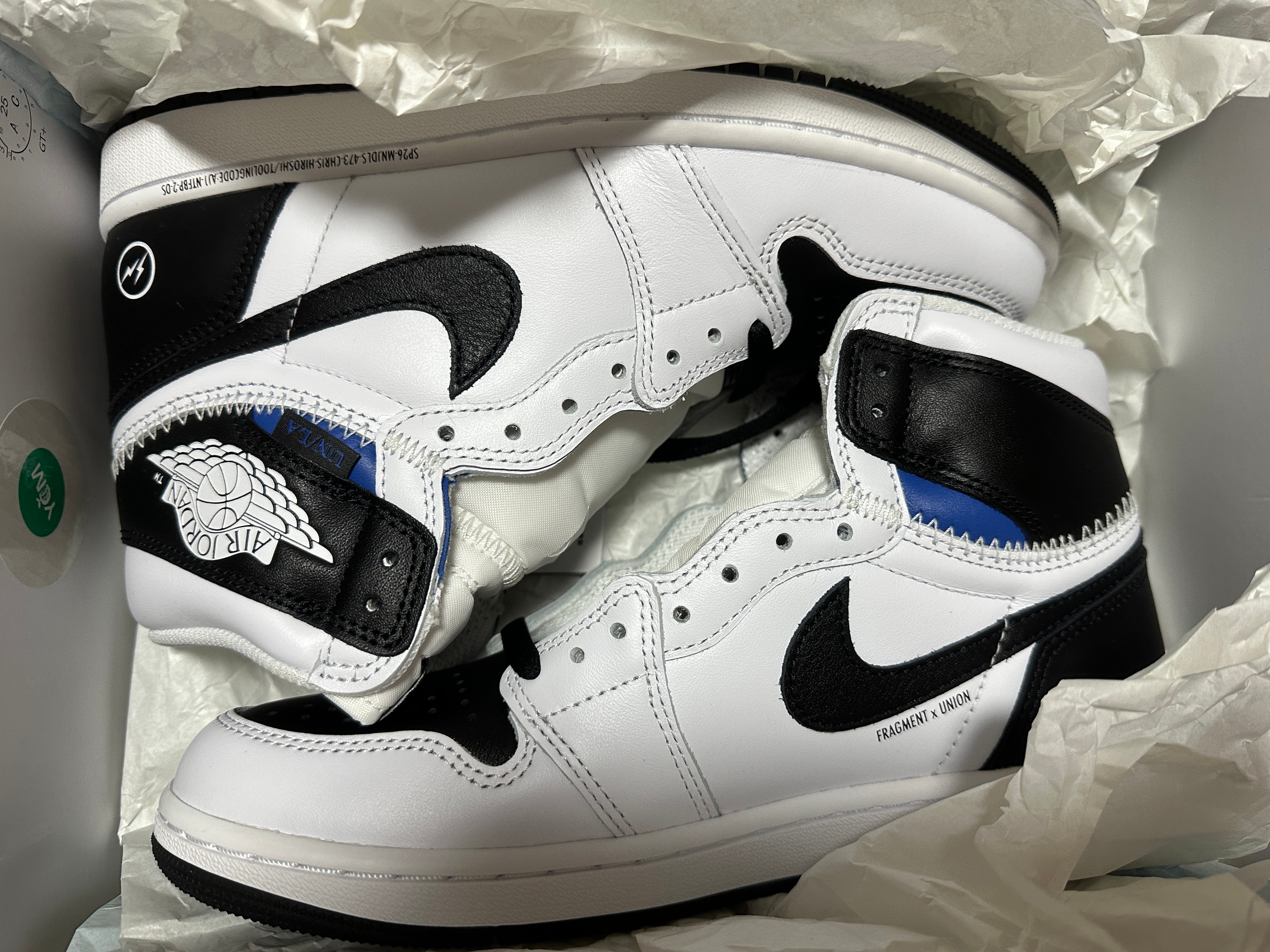 フラグメントデザイン × ユニオン × ナイキ エアジョーダン1 レトロ ハイ OG "ブラック/ホワイト"