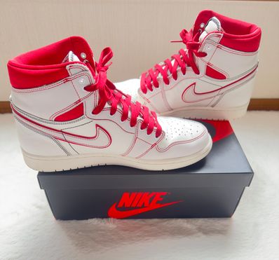 Nike Air Jordan 1 Retro High OG "Sail/University Red"