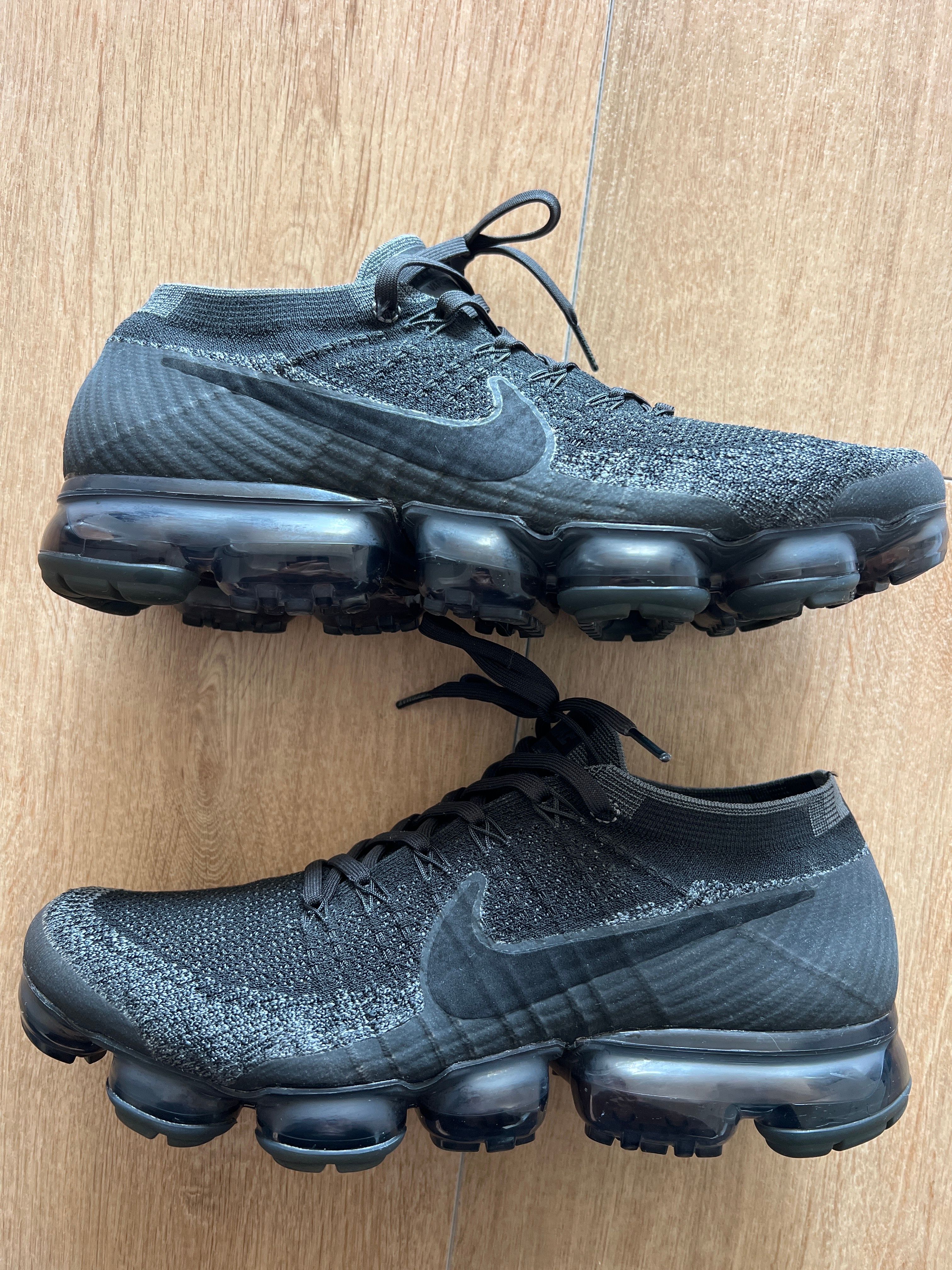 Nike Air Vapormax Flyknit "Triple. Black 2.0"
