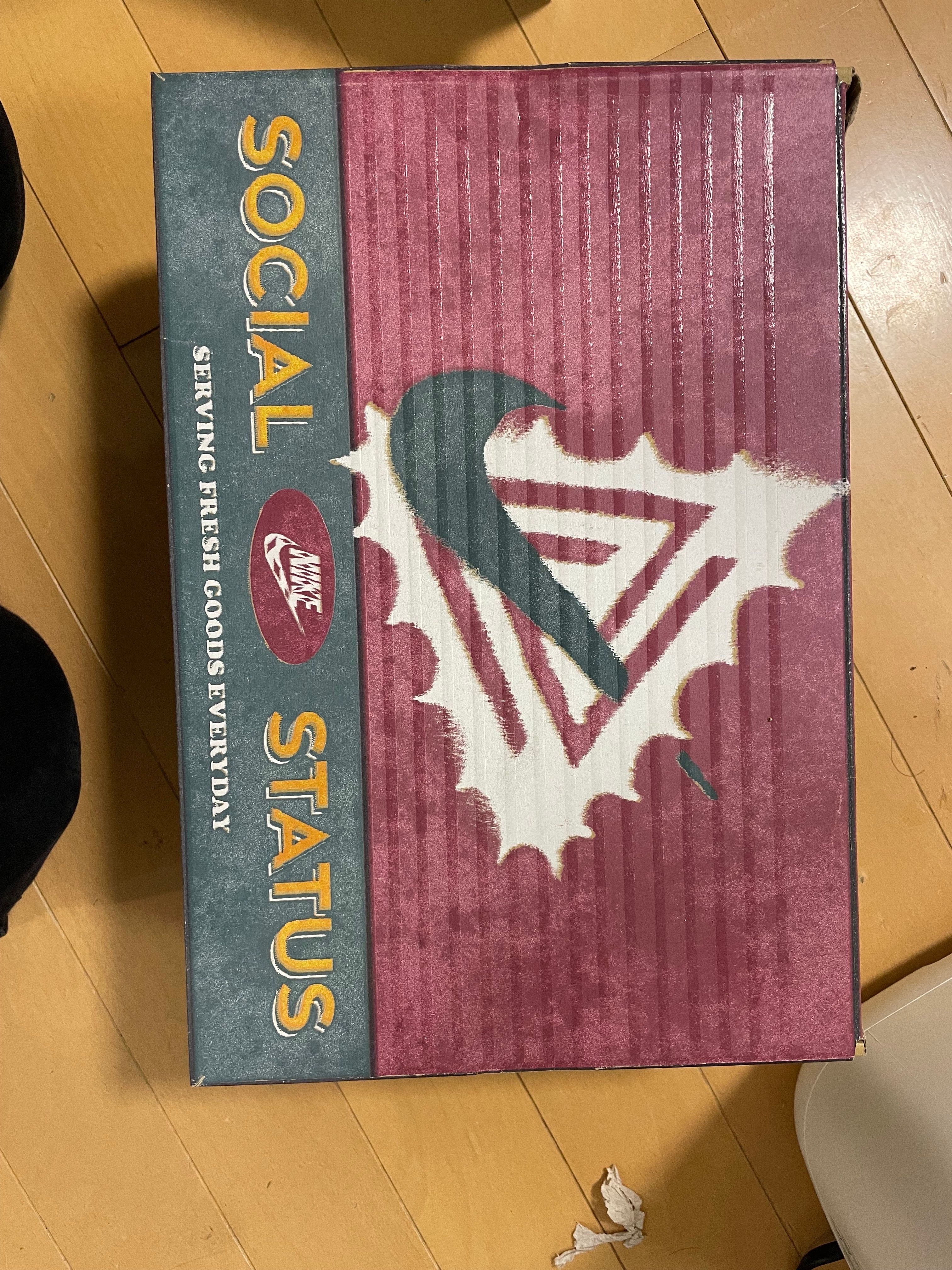 ソーシャル ステータス × ナイキ アタック "サミットホワイト"