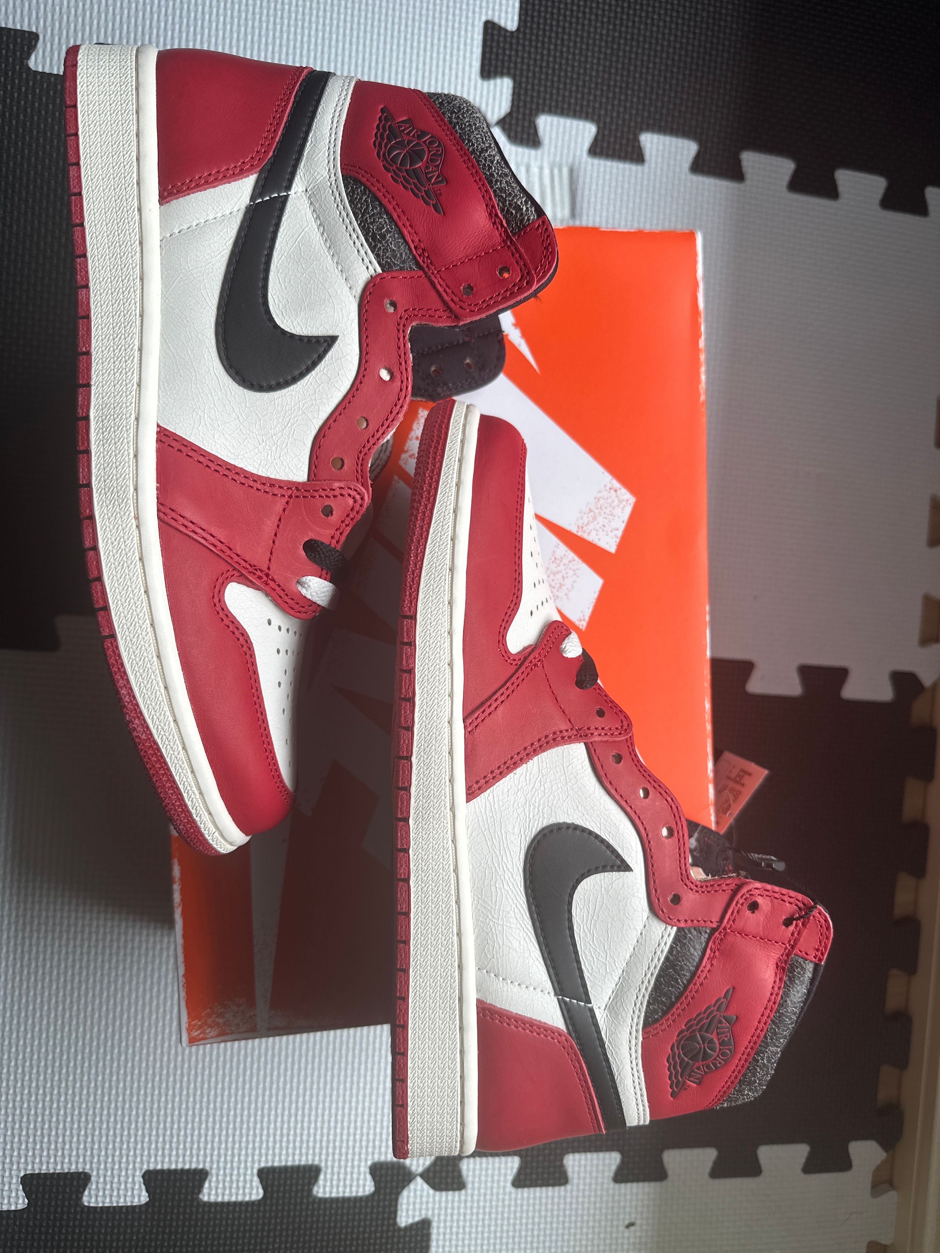 Nike Air Jordan 1 High OG "Lost & Found/Chicago"