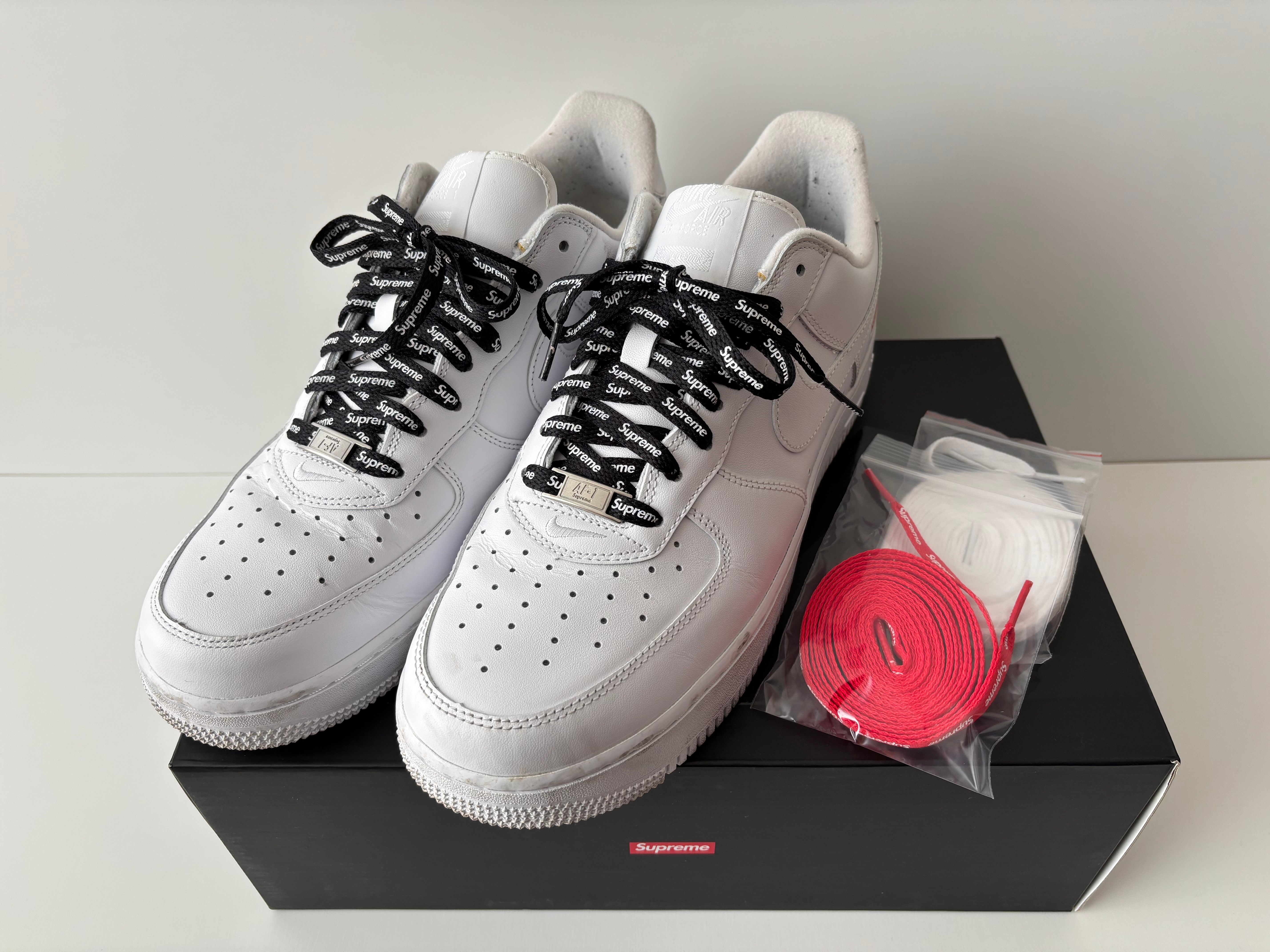 Supreme × Nike Air Force 1 Low "White"