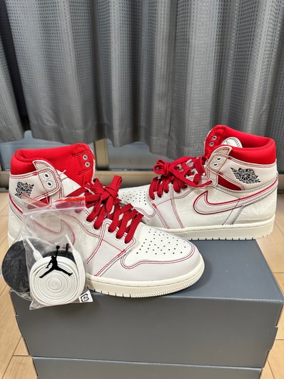 Nike Air Jordan 1 Retro High OG "Sail/University Red"