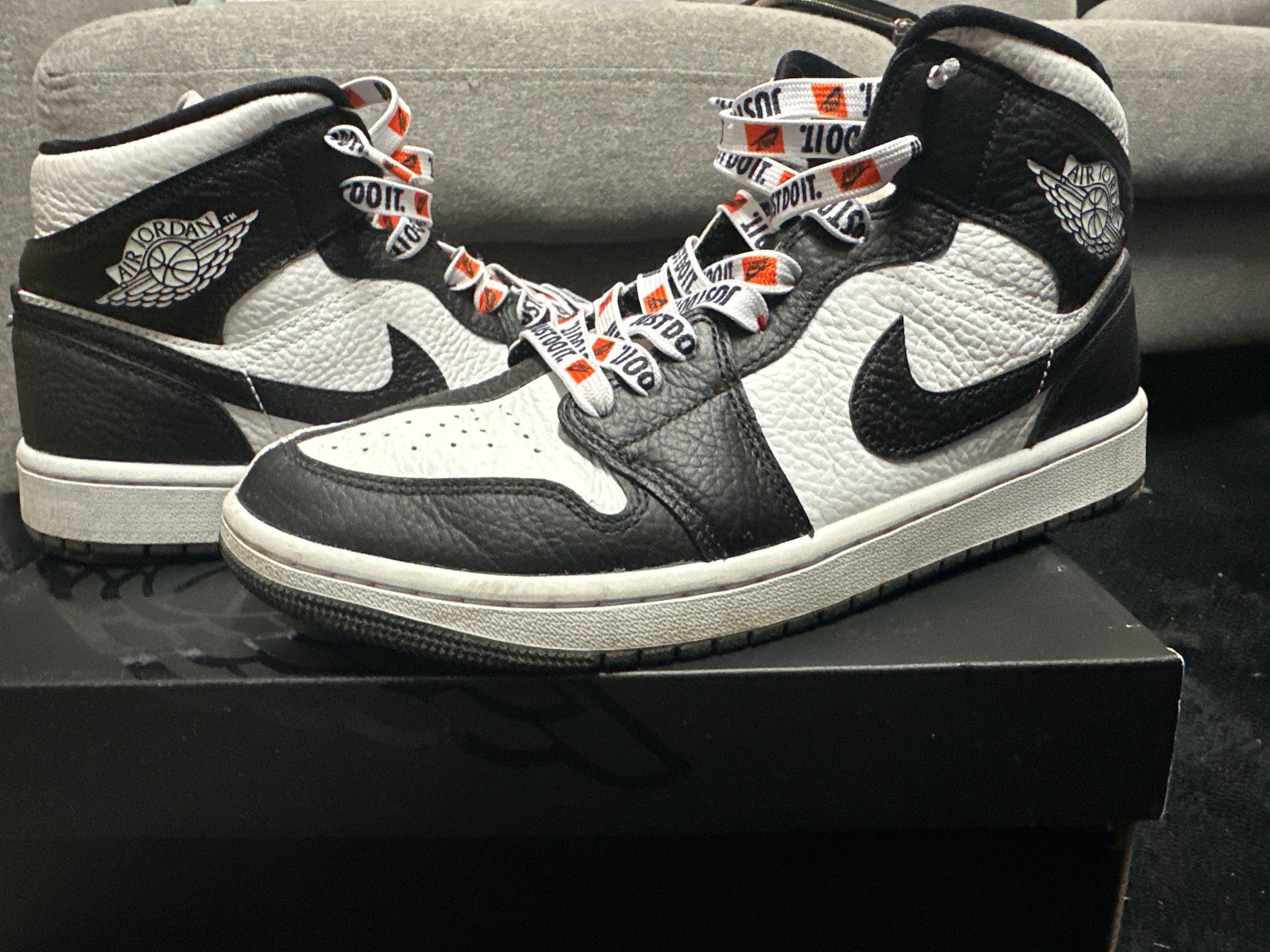 Nike Women's Air Jordan 1 Mid "Homage"