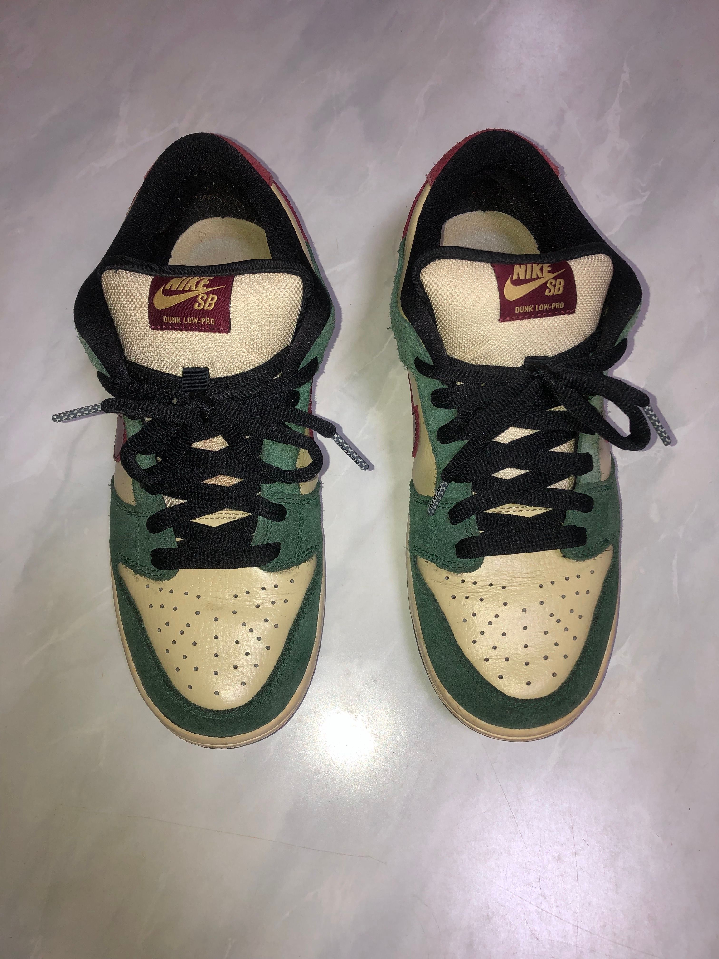 Nike SB Dunk Low "Vegas Gold"