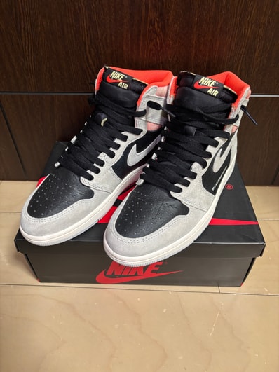 Nike Air Jordan 1 Retro High OG "Hyper Crimson"