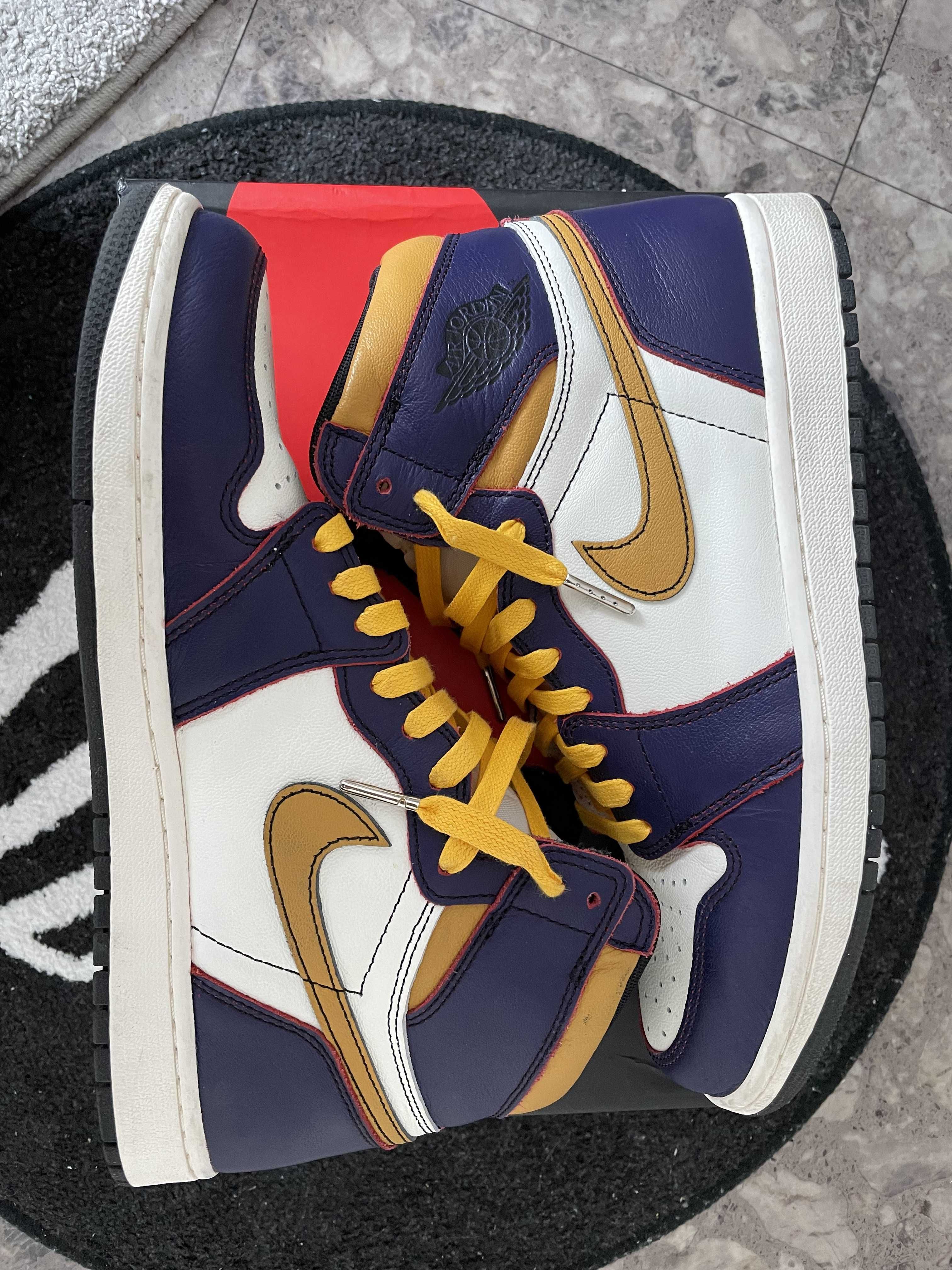 Nike SB × Air Jordan 1 Retro High "La To Chicago"