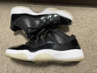 Nike Air Jordan 11 Low "72-10"
