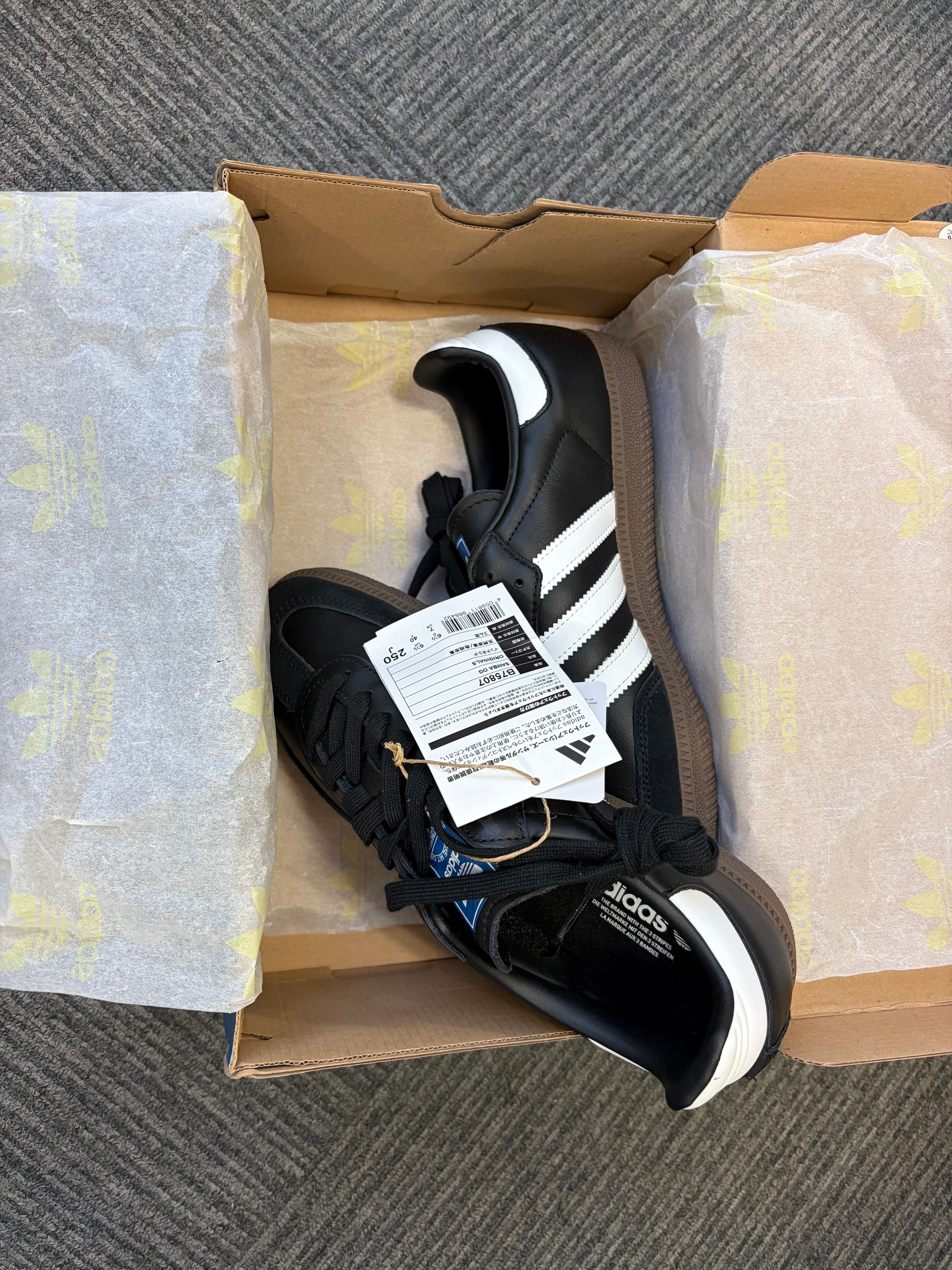 adidas Samba OG "Core Black/Cloud White/Gum"